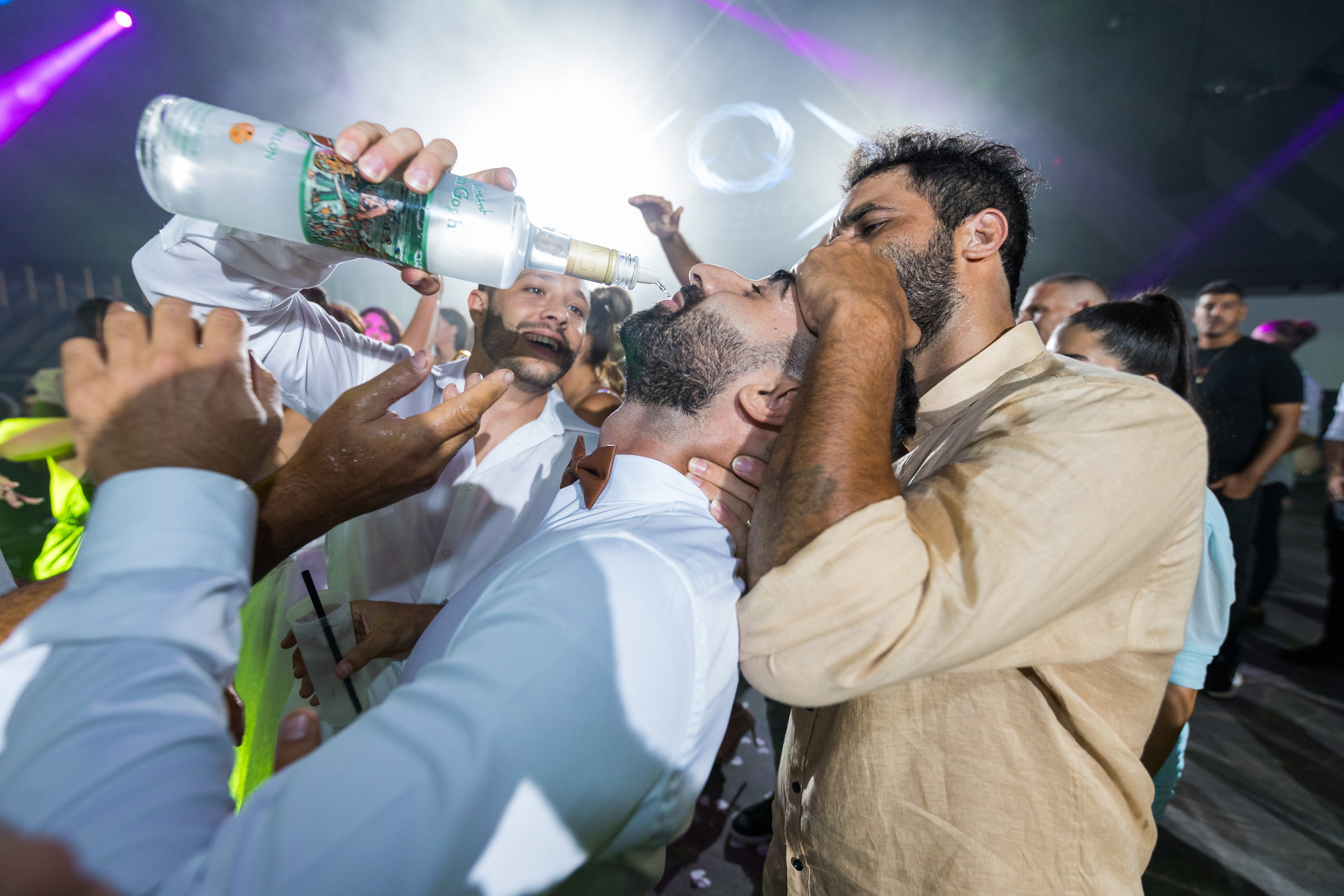 Naria & Yadid. AMIR BUCHNIK PHOTOGRAPHER