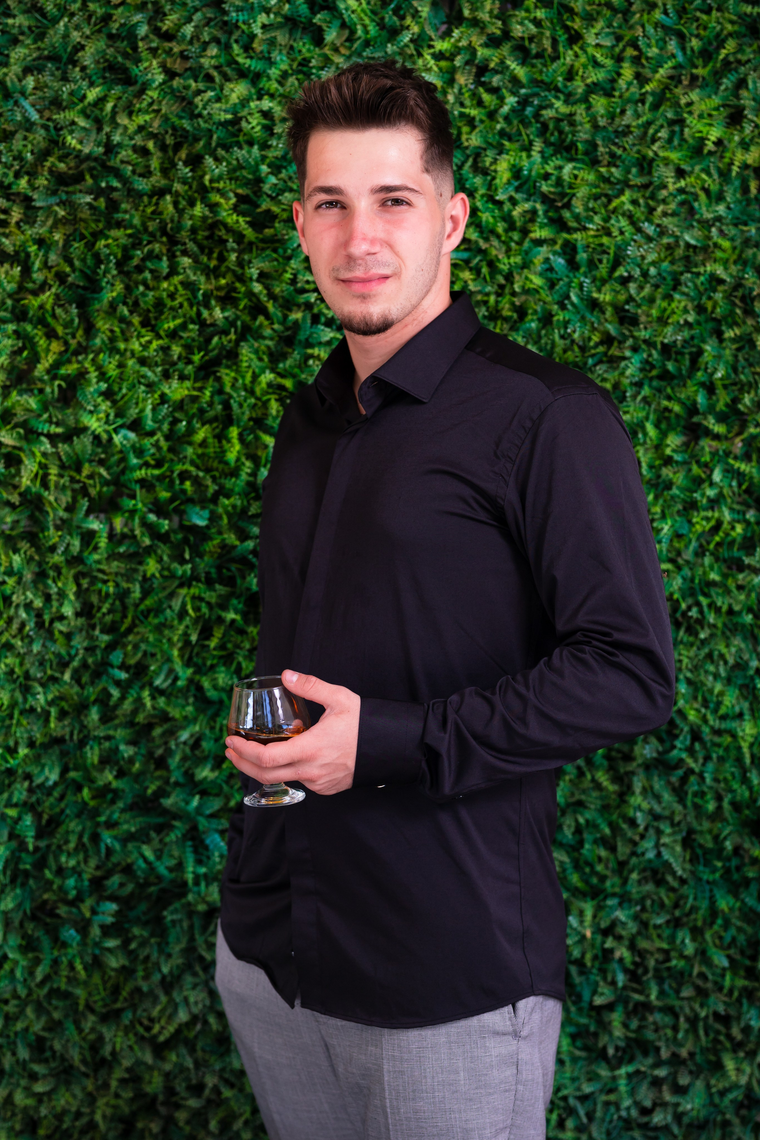 Majorat Denis. Ionut Brehuescu — Fotograf