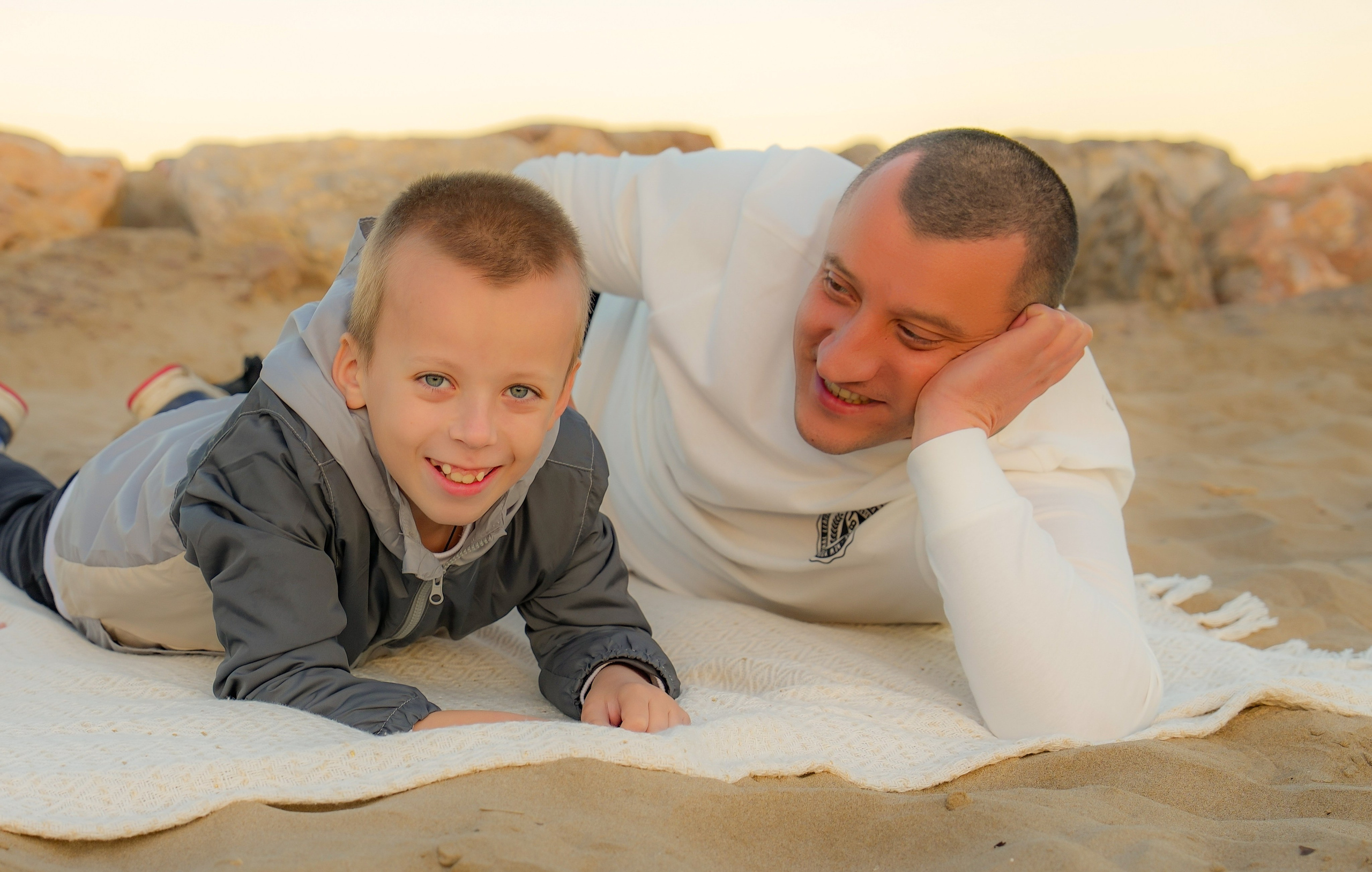VIKA Y FAMILIA. Fotógrafa Olena Petryk. Realizo sesiones de fotos en Puerto de Sagunto