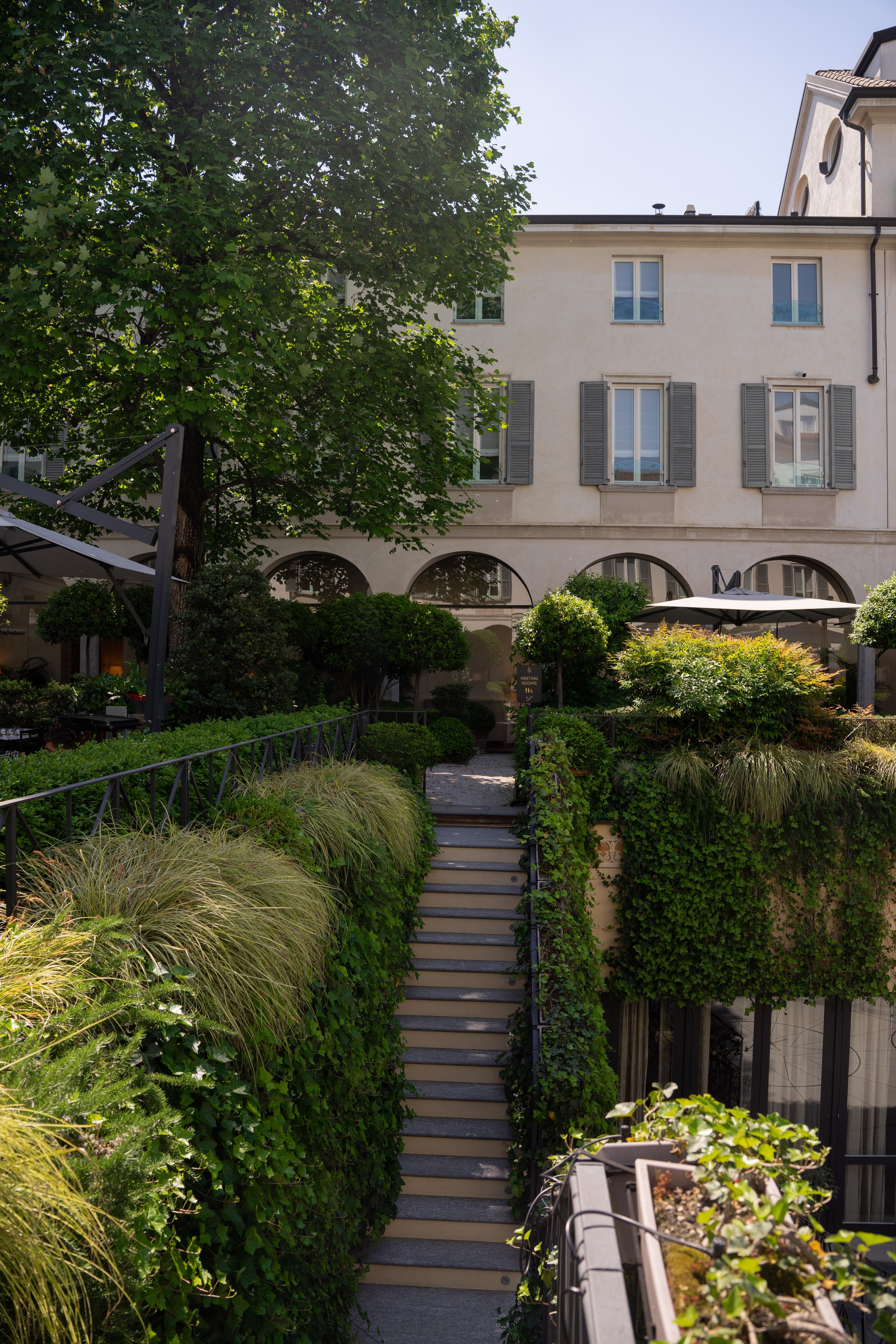 Four Seasons Milan. Hotel and travel photographer