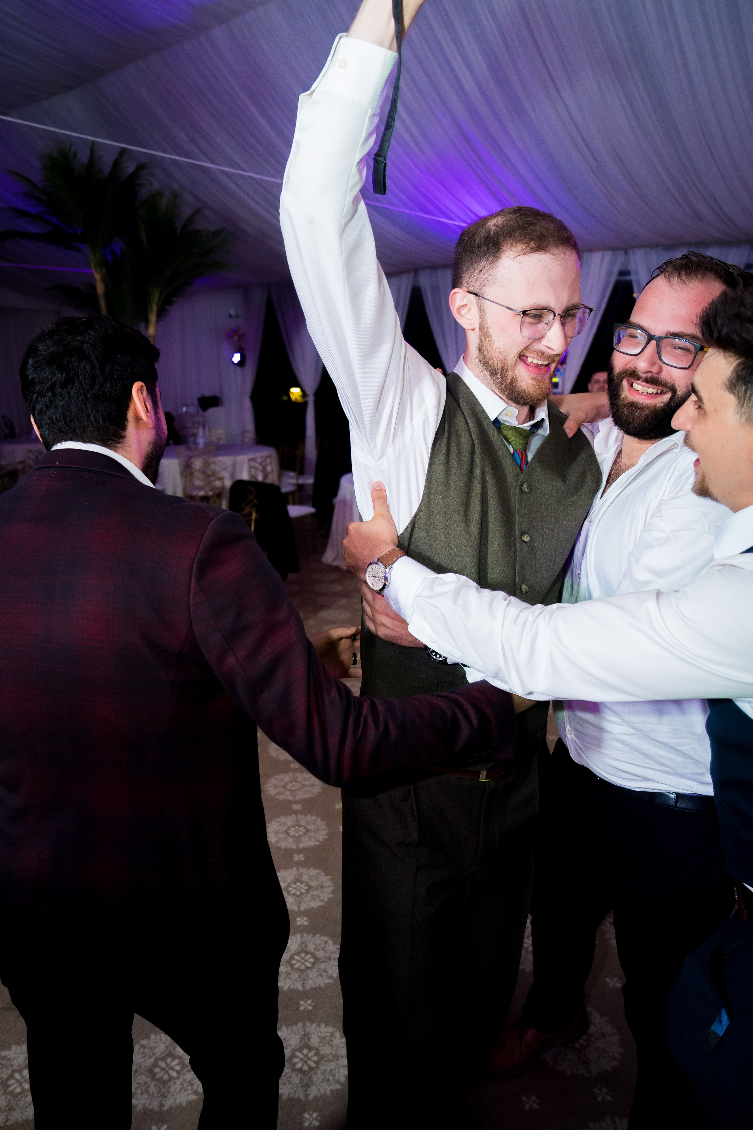 PARTY. Gabriel Florea — Fotograf nuntă București