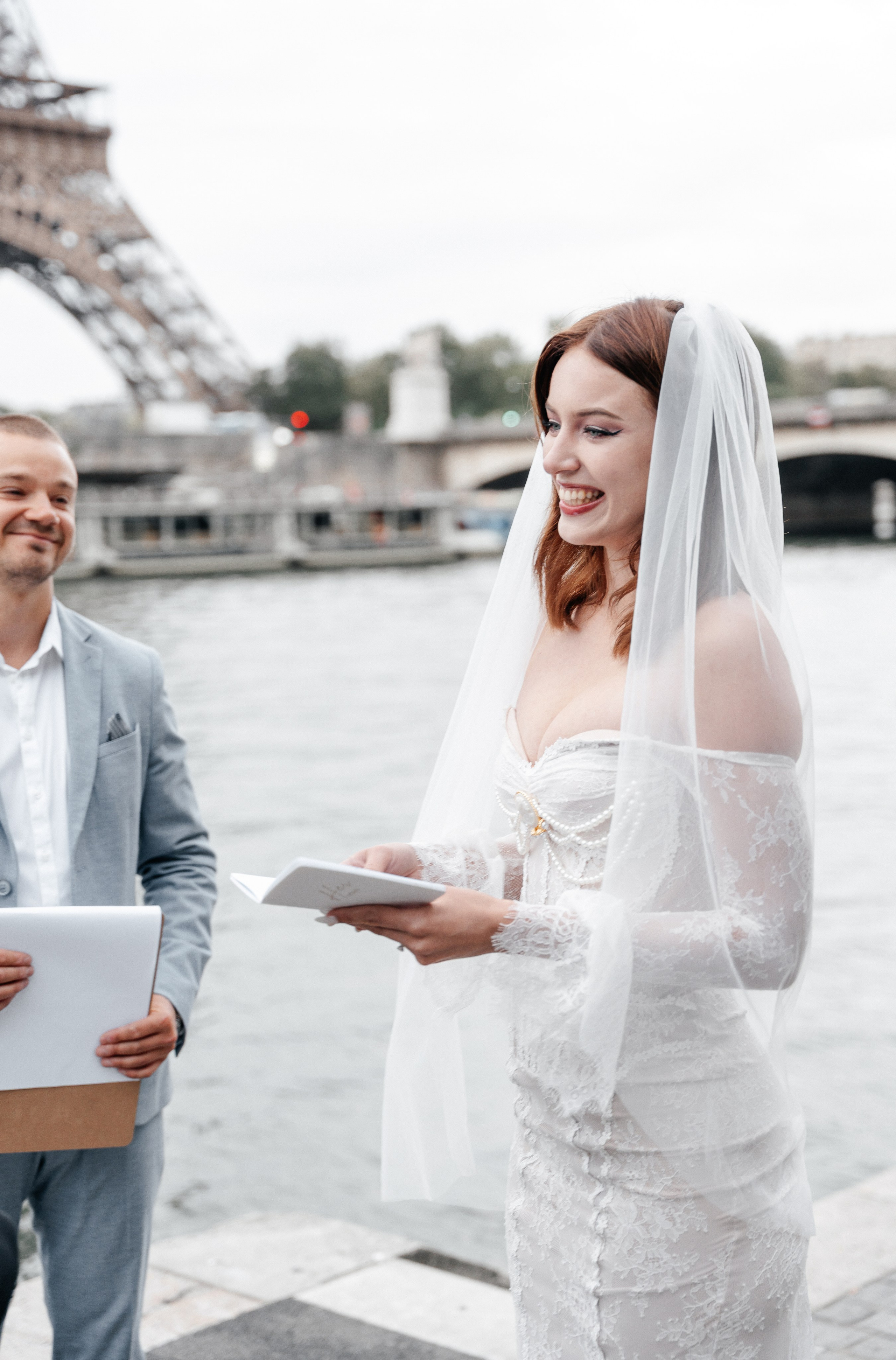 Wedding elopement. Wedding photographer in Paris Oksana Shum