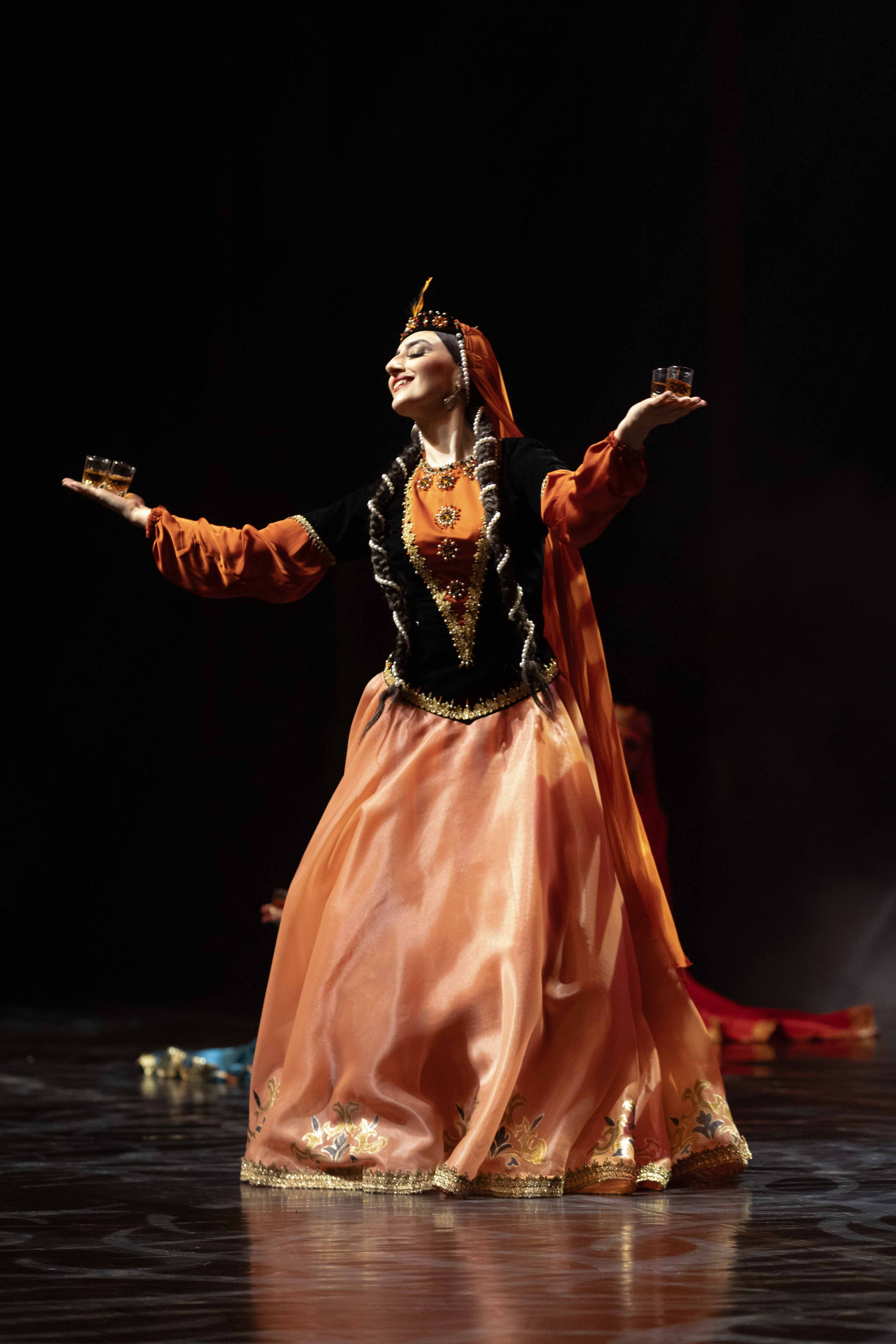 STATE DANCE ENSEMBLE. Wedding&Event photographer Ismail Rzayev in Baku
