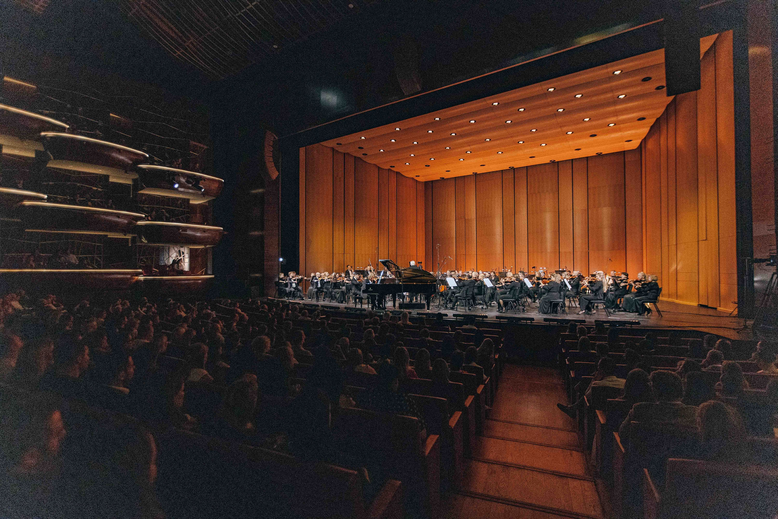DUBAI OPERA. Wedding&Event photographer Ismail Rzayev in Baku