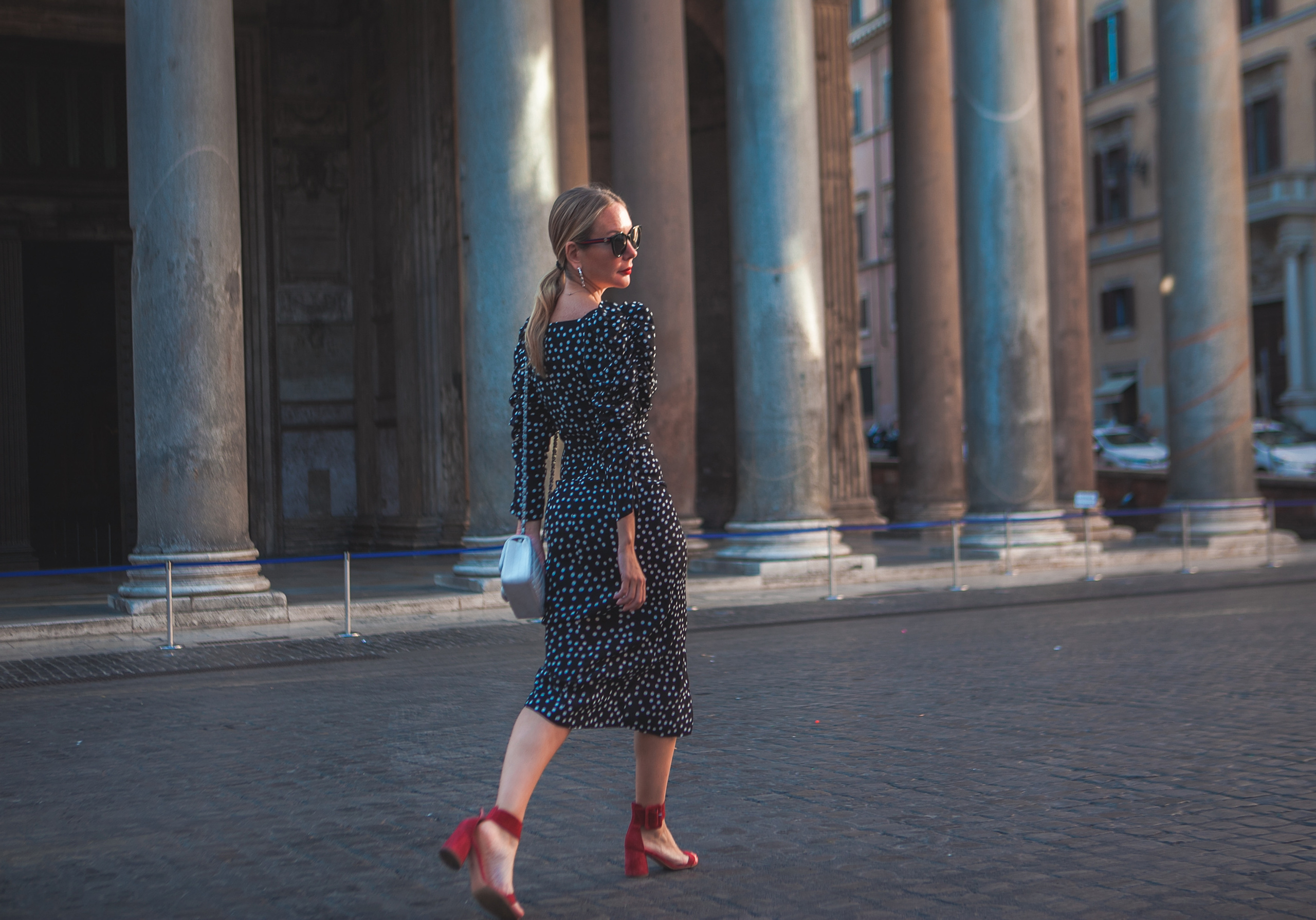 Maria. Professional photographer based in Rome