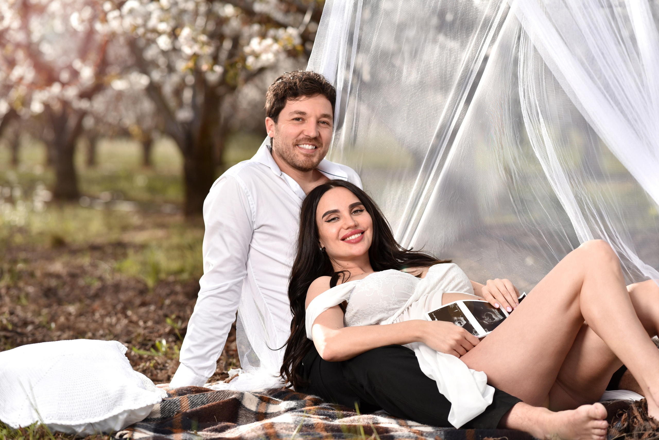Séance photo de grossesse, séance photo de maternité  à Béziers. Photographe Professionnel à Béziers et Montpellier – Mariages, Portraits et Vidéos Aériennes