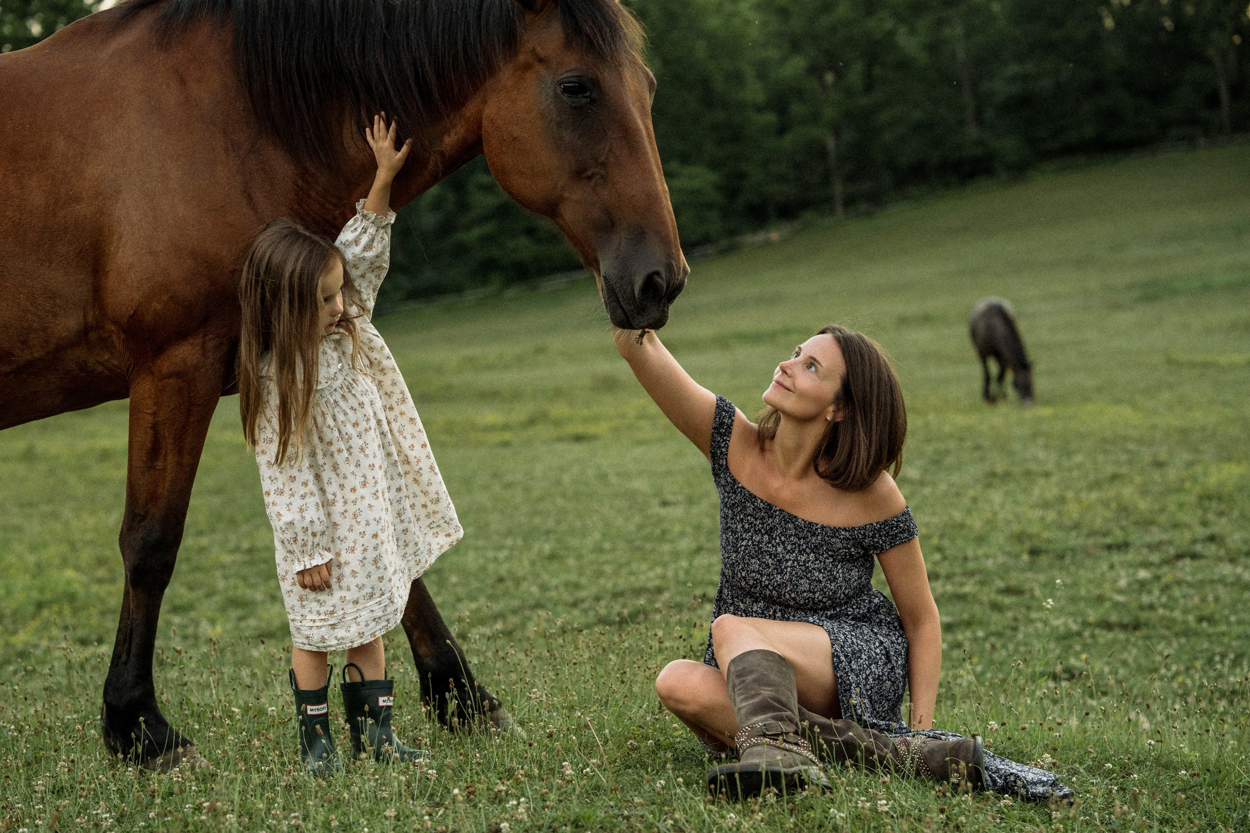 Marina&Teya. Horses. Alisa Tant — Family and newborn photographer Bucks County, Montgomery county, Philadelphia, NJ