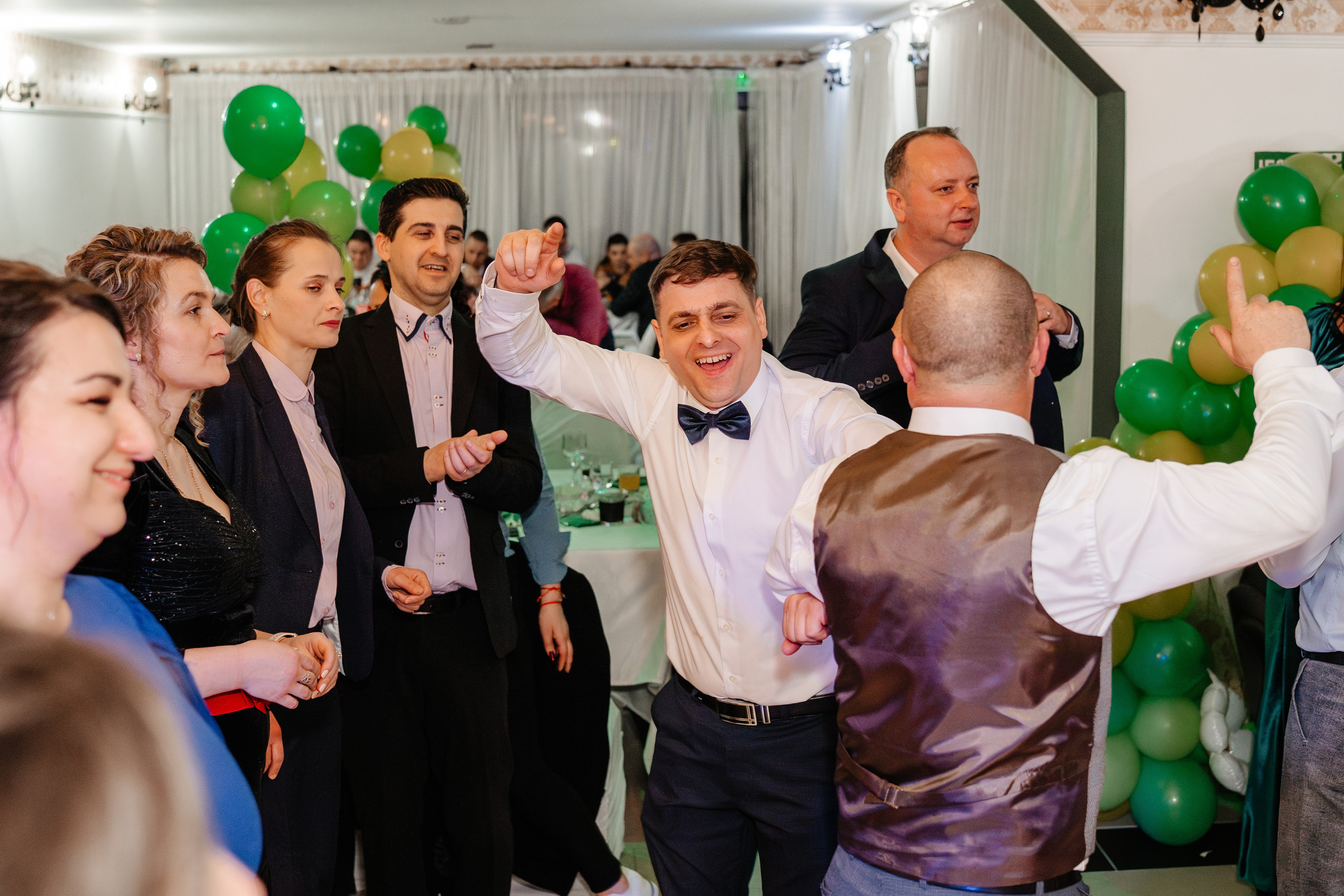 Dominic Constantin. Raw Studio. Fotograful tau de nunta!