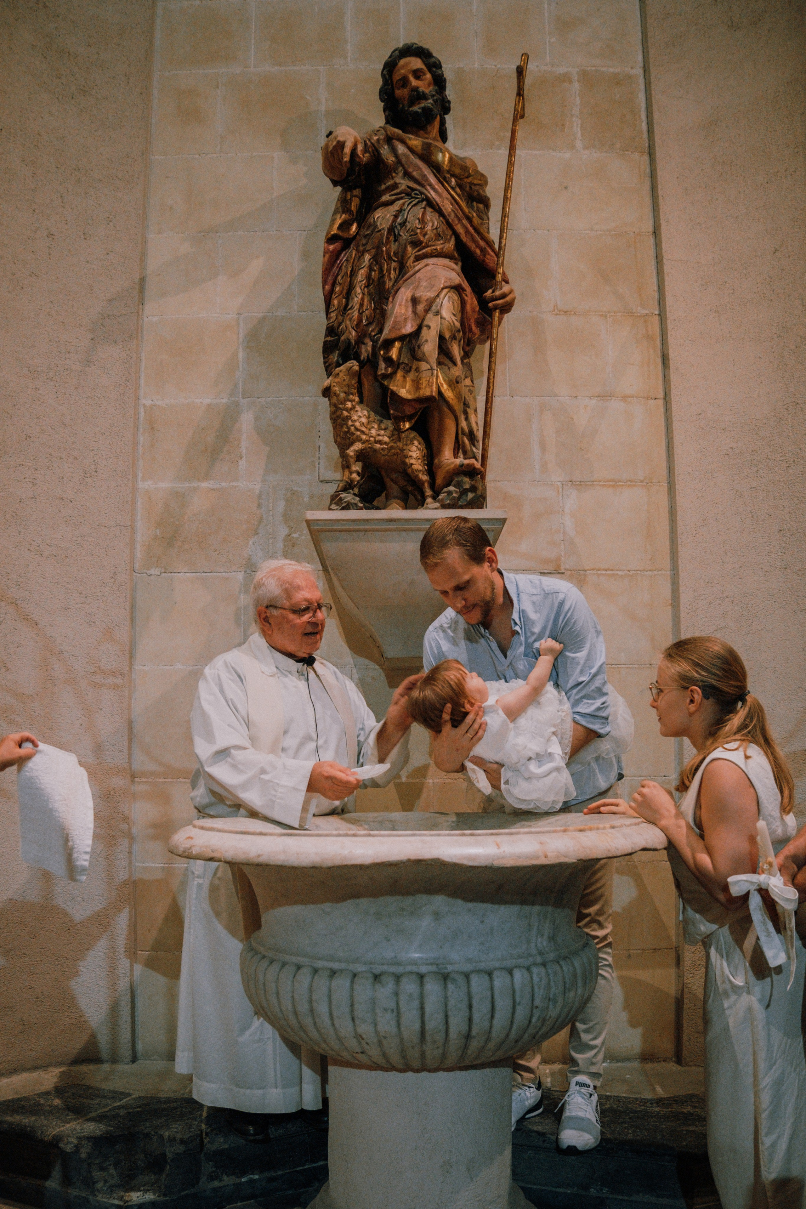 Bautizo. Fotografía profesional en Calafell - Elena Medvedeva