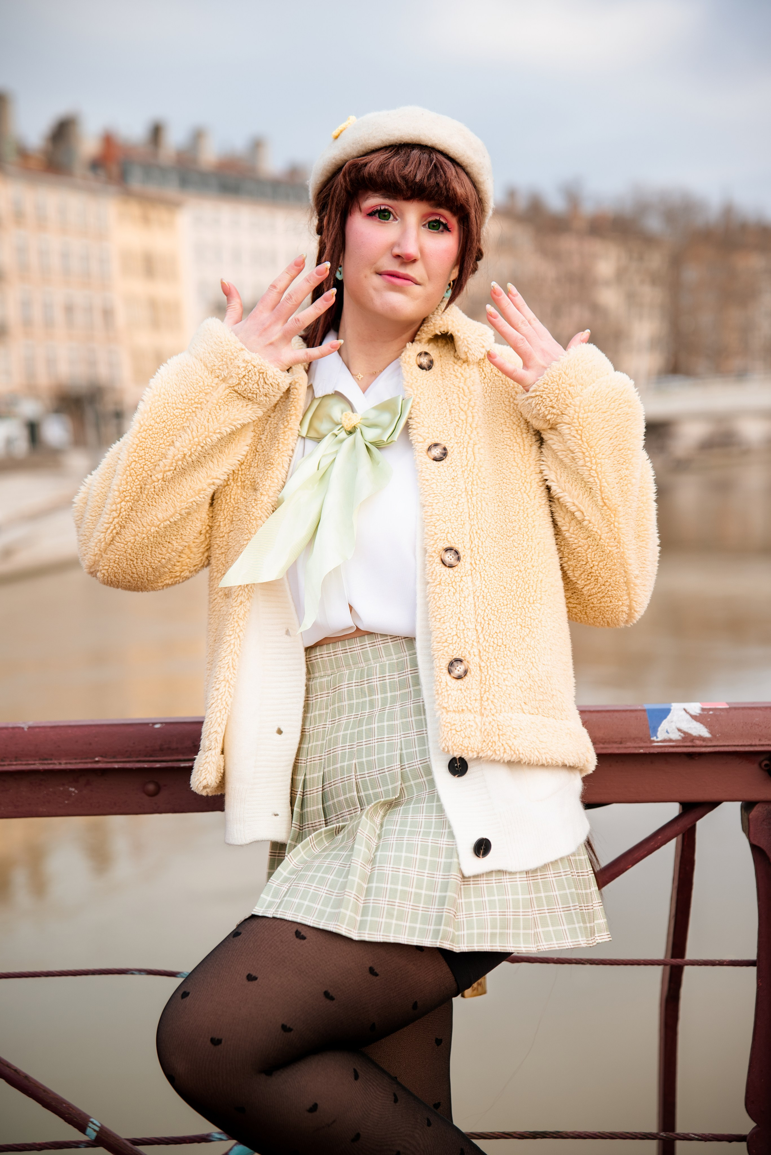 Shooting photo portrait au Pont de Lyon | Photographe à Lyon. Mekaranyu, Photographe de Villefontaine dans la région Auvergne-Rhône-Alpes