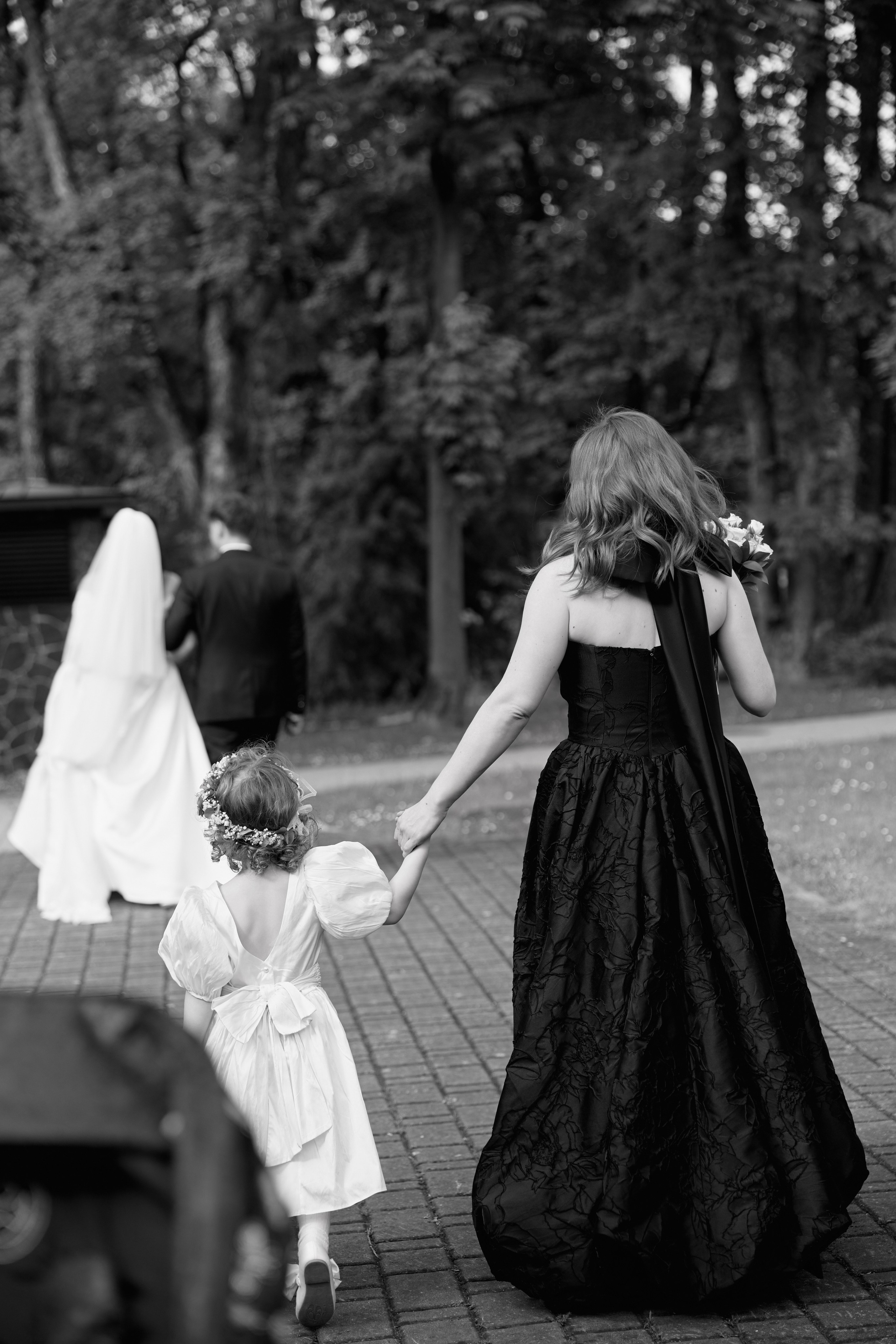 Wiktoria & Kacper. Pałac Goetz. Fotograf ślubny i rodzinny w Krakowie Yana Klymova