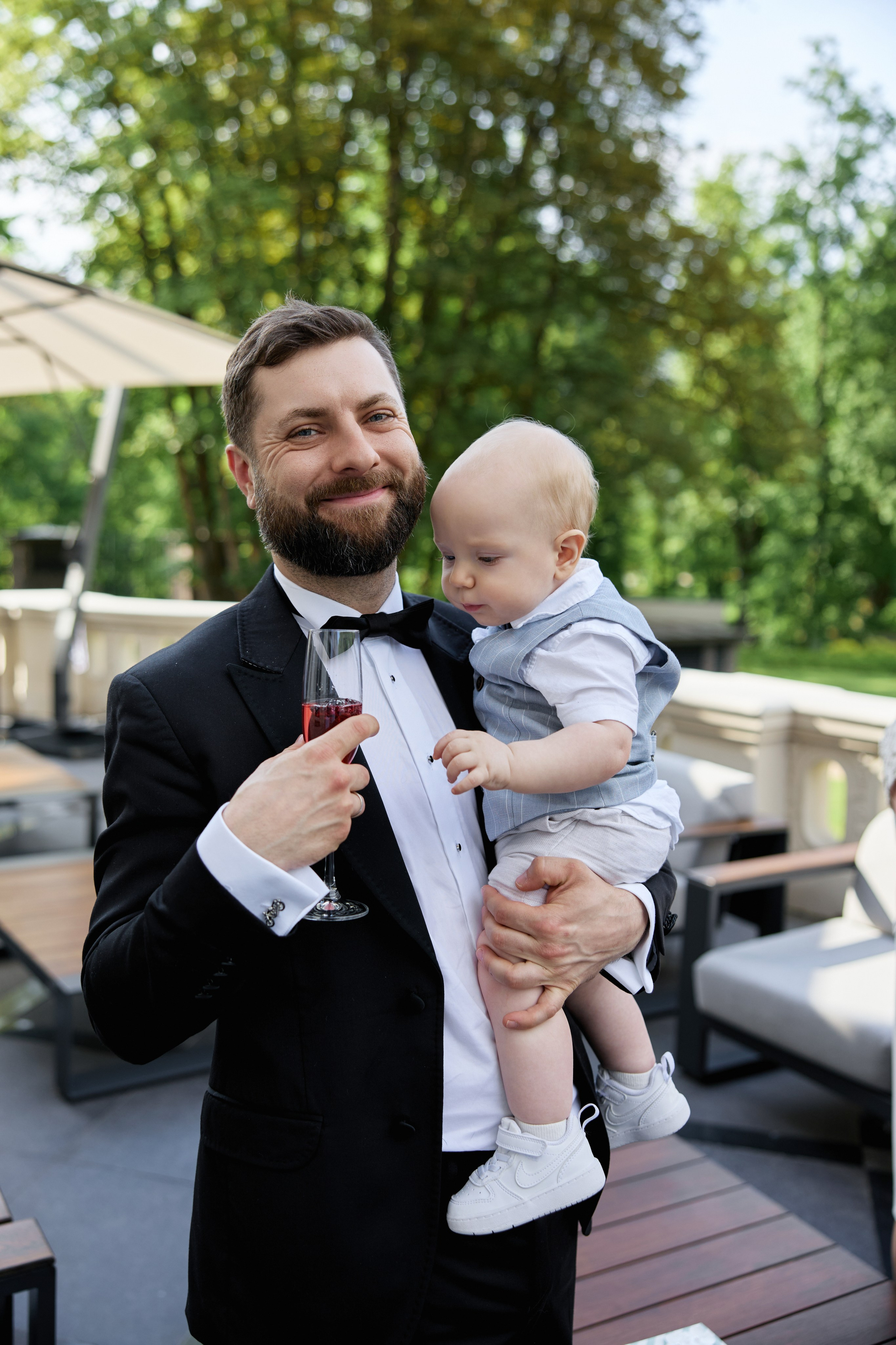 Wiktoria & Kacper. Pałac Goetz. Fotograf ślubny i rodzinny w Krakowie Yana Klymova