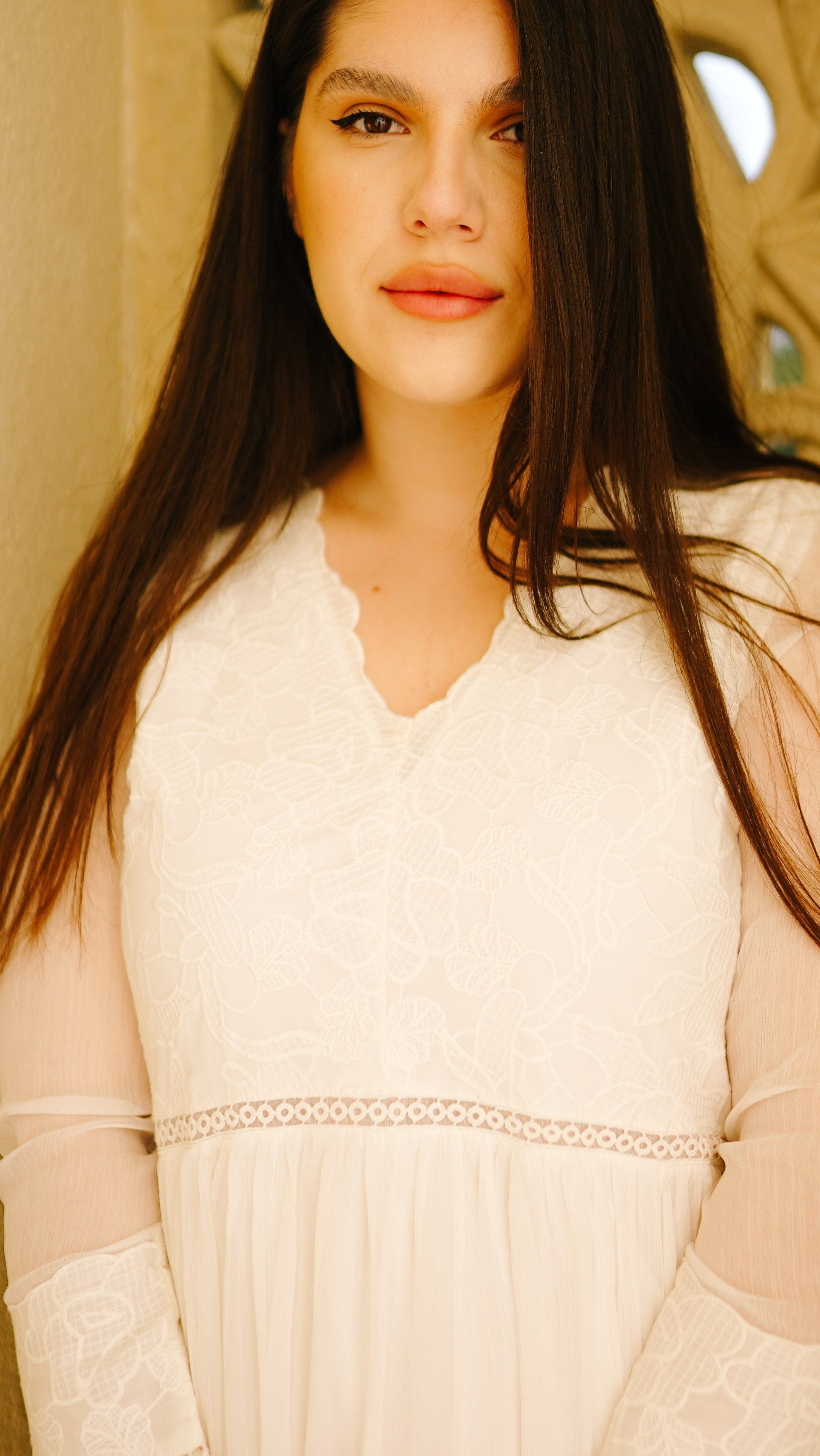 Fotografie de Portret Brașov | Artist Mădălina Beda. Madalina Beda- Artist vizual, fotograf, doula la nastere, consultant babywearing Brasov si in toata tara