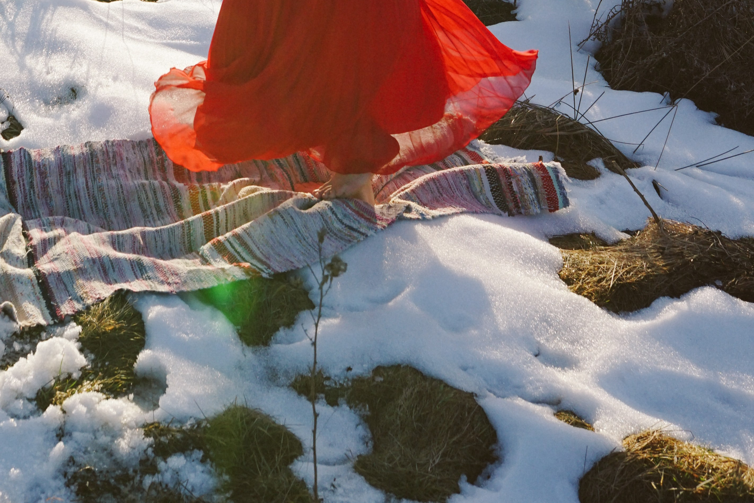 Mărțișorul x Mes Amis: O Poveste de Primăvară | Mădălina Beda. Madalina Beda- Artist vizual, fotograf, doula la nastere, consultant babywearing Brasov si in toata tara