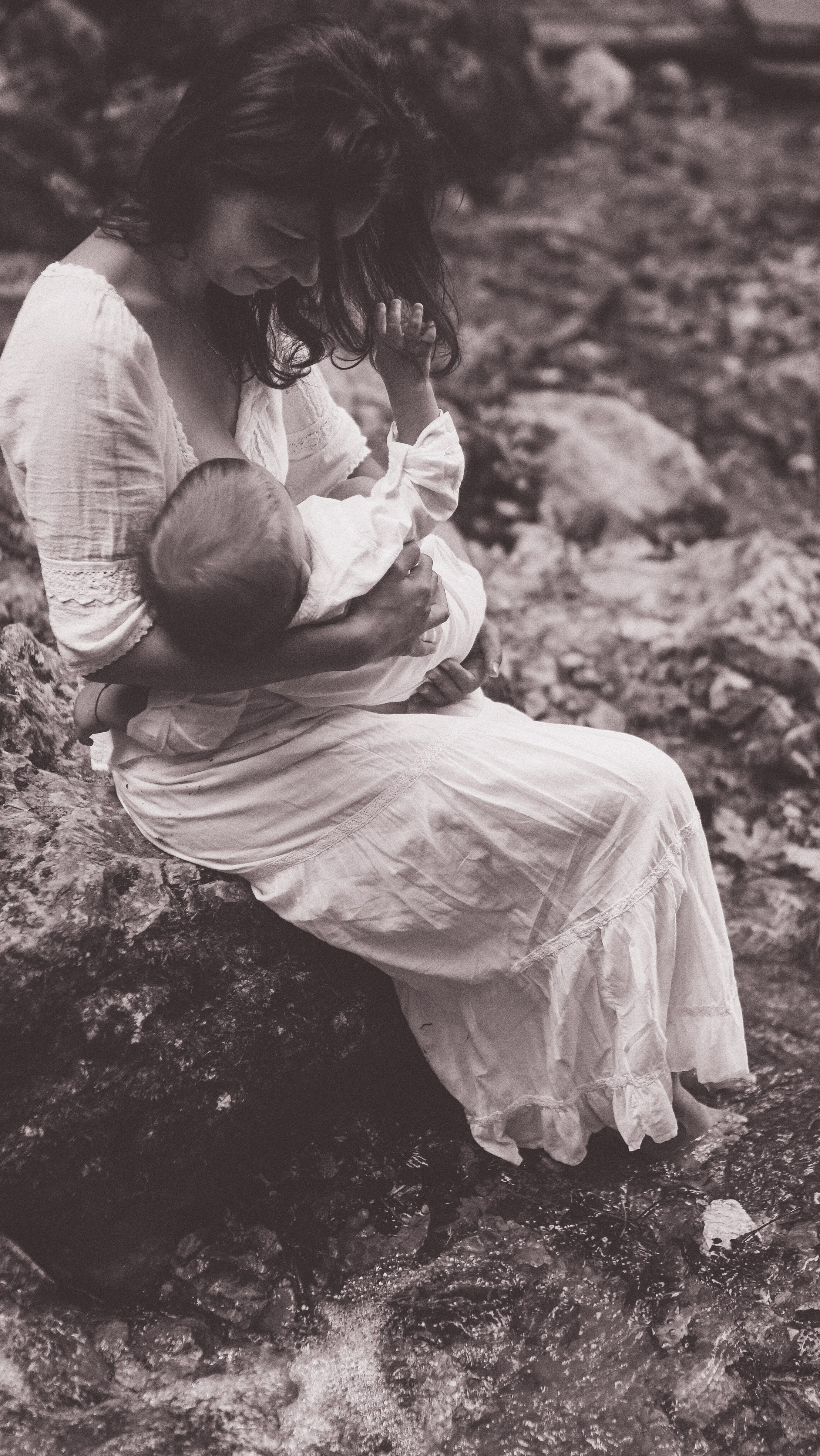 Mother Earth: Proiect de Fotografie Maternitate | Mădălina Beda. Madalina Beda- Artist vizual, fotograf, doula la nastere, consultant babywearing Brasov si in toata tara