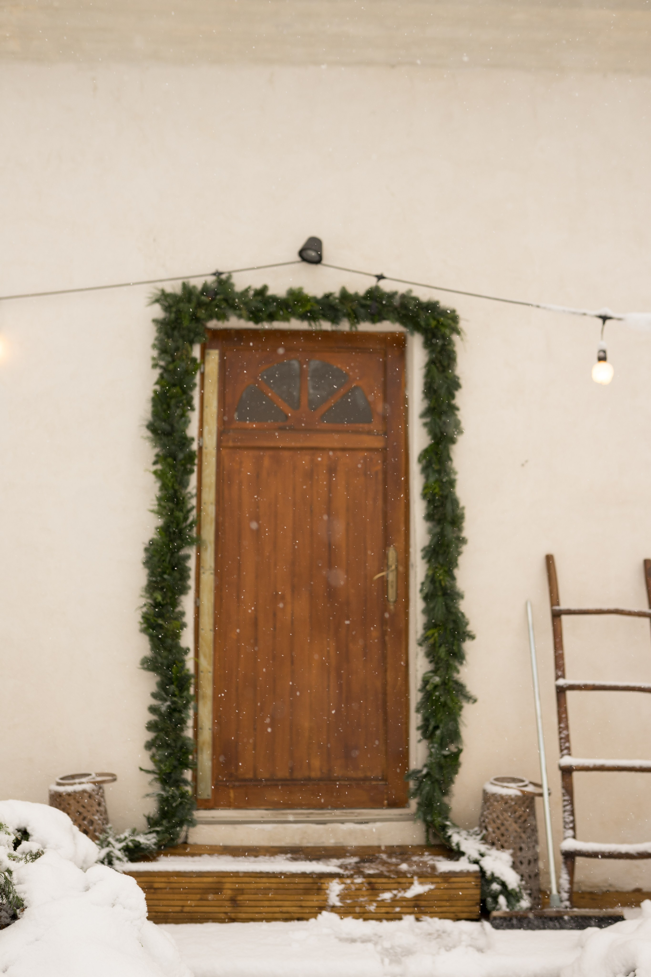 Fotografie de Eveniment Brașov: Povești Vizuale | Mădălina Beda. Madalina Beda- Artist vizual, fotograf, doula la nastere, consultant babywearing Brasov si in toata tara