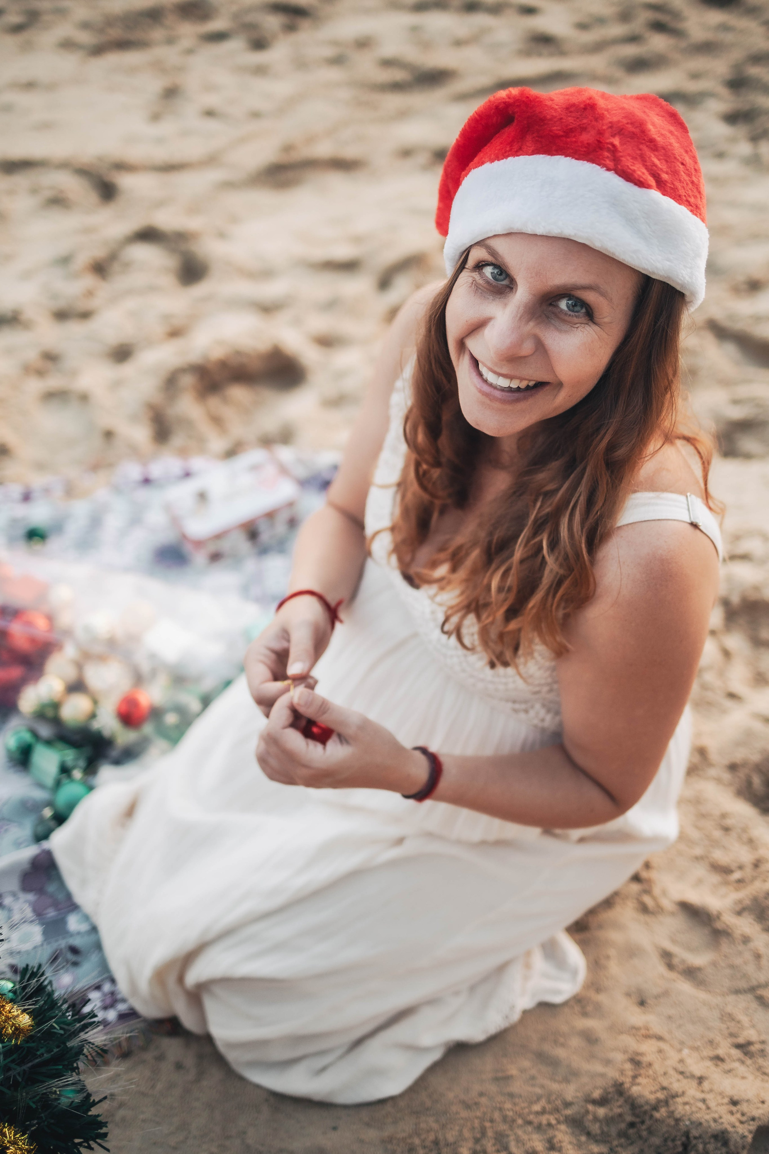 Heather + Tulio + Pregnant + Christmas. True Story Photography