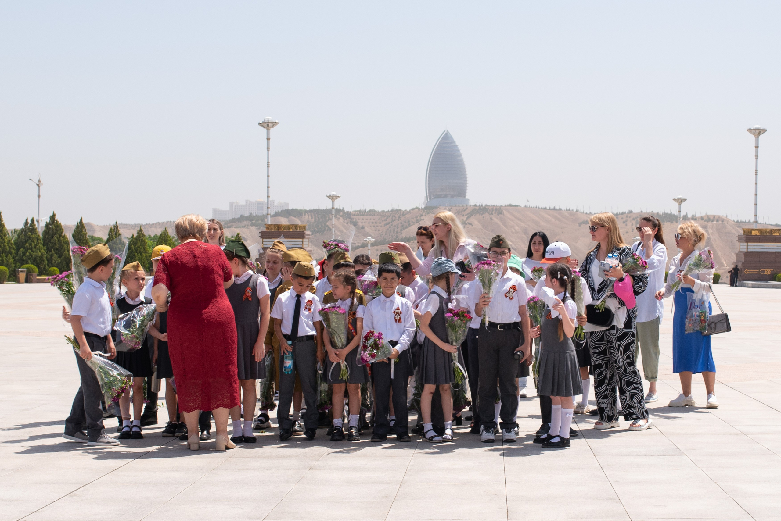 Вечный огонь 2"А» класс. Ваш фотограф в Ашхабаде Гамлет Осипов