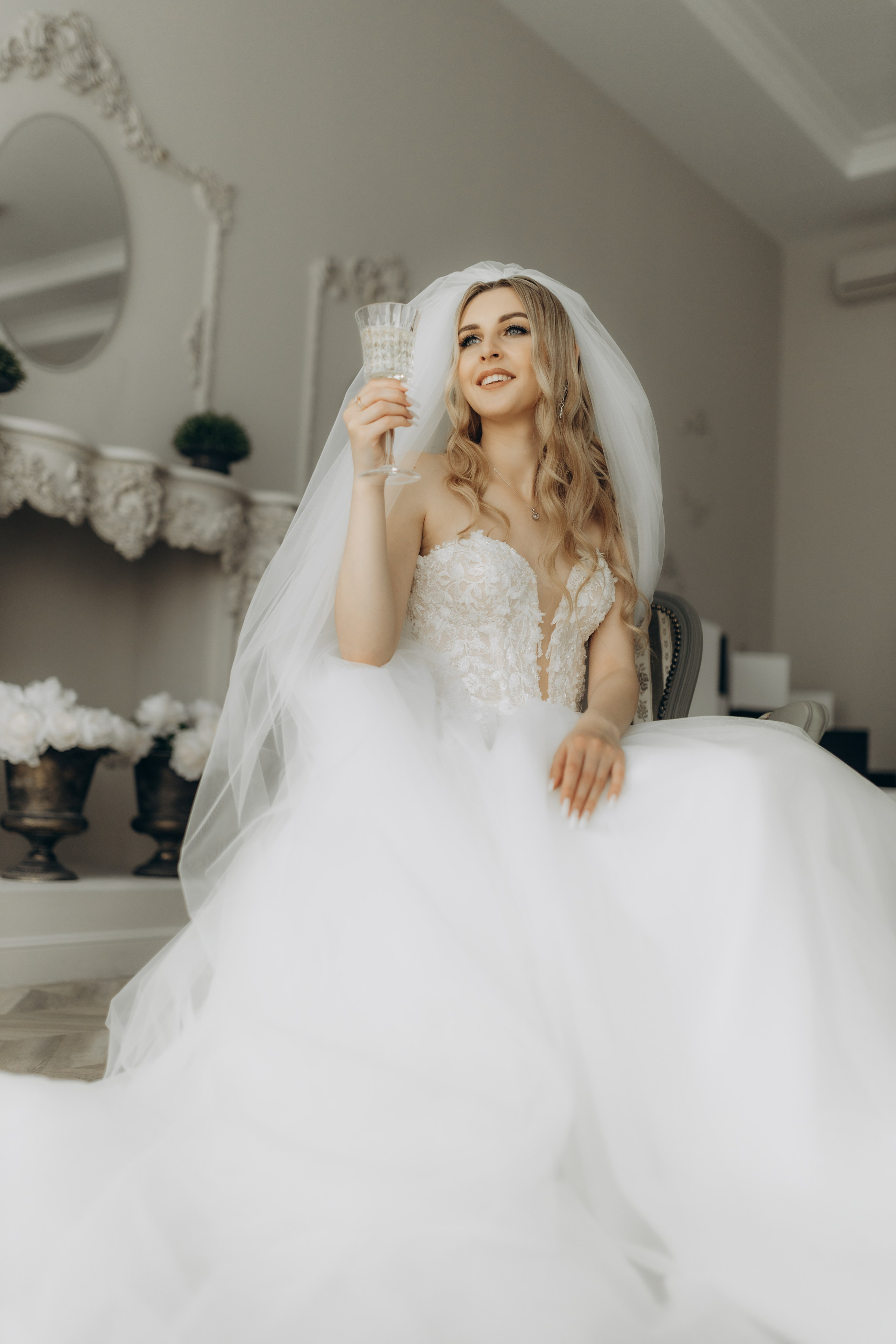 Nikolly & Constantin. Home