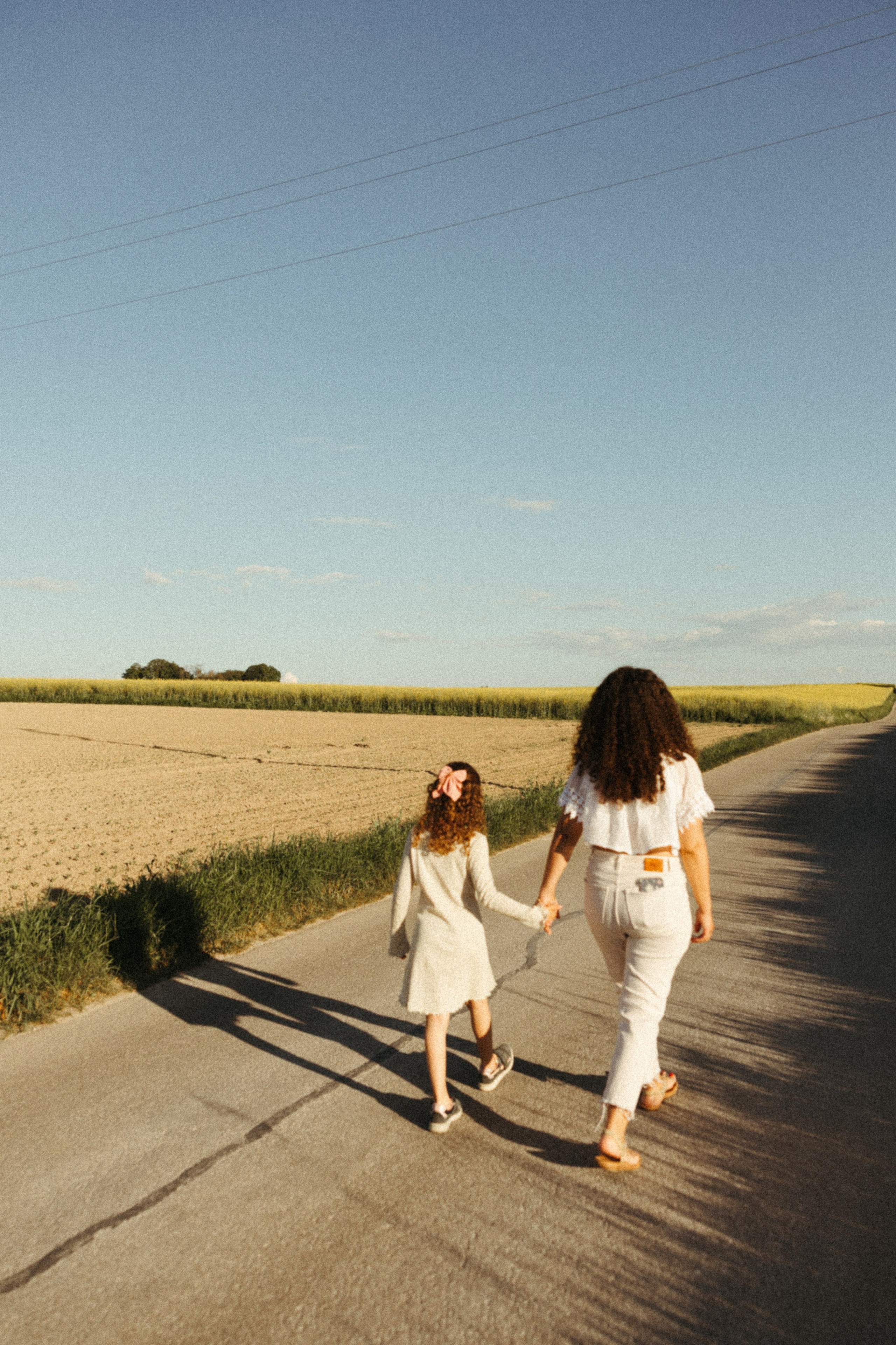 Mädels unter sich. Familienfotografin in Bern, Schweiz