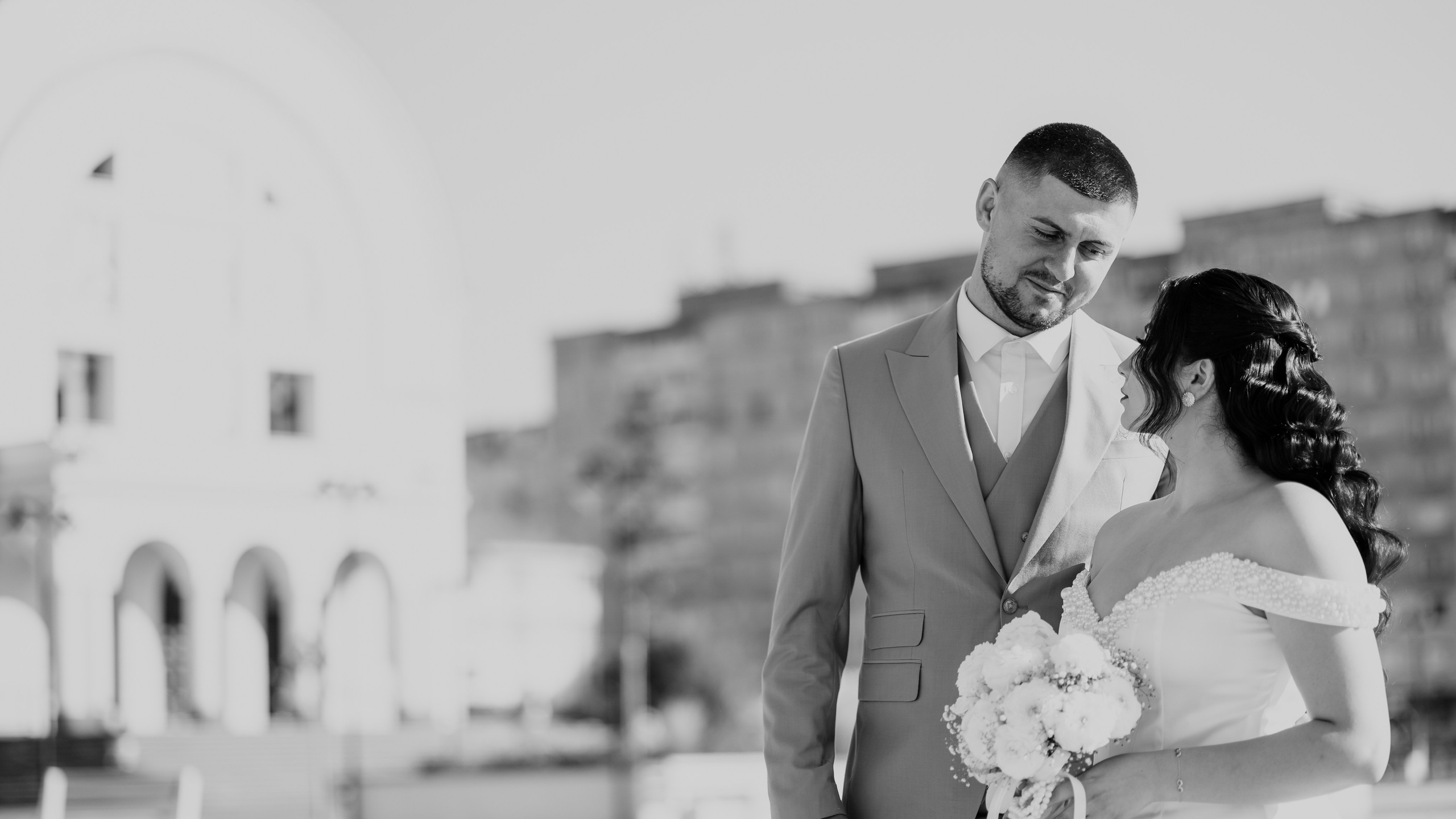 Roxana & Andrei — Cununie civilă în Helegiu și ședință foto în Onești