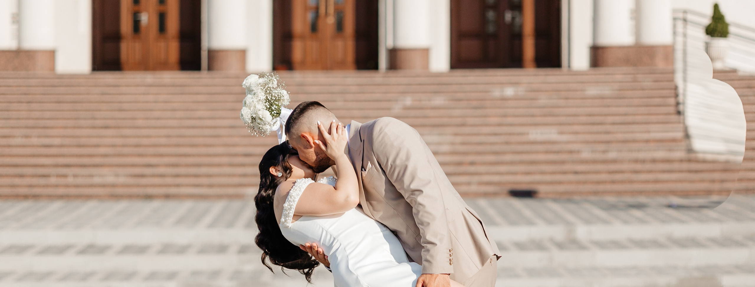 Roxana & Andrei — Cununie civilă în Helegiu și ședință foto în Onești