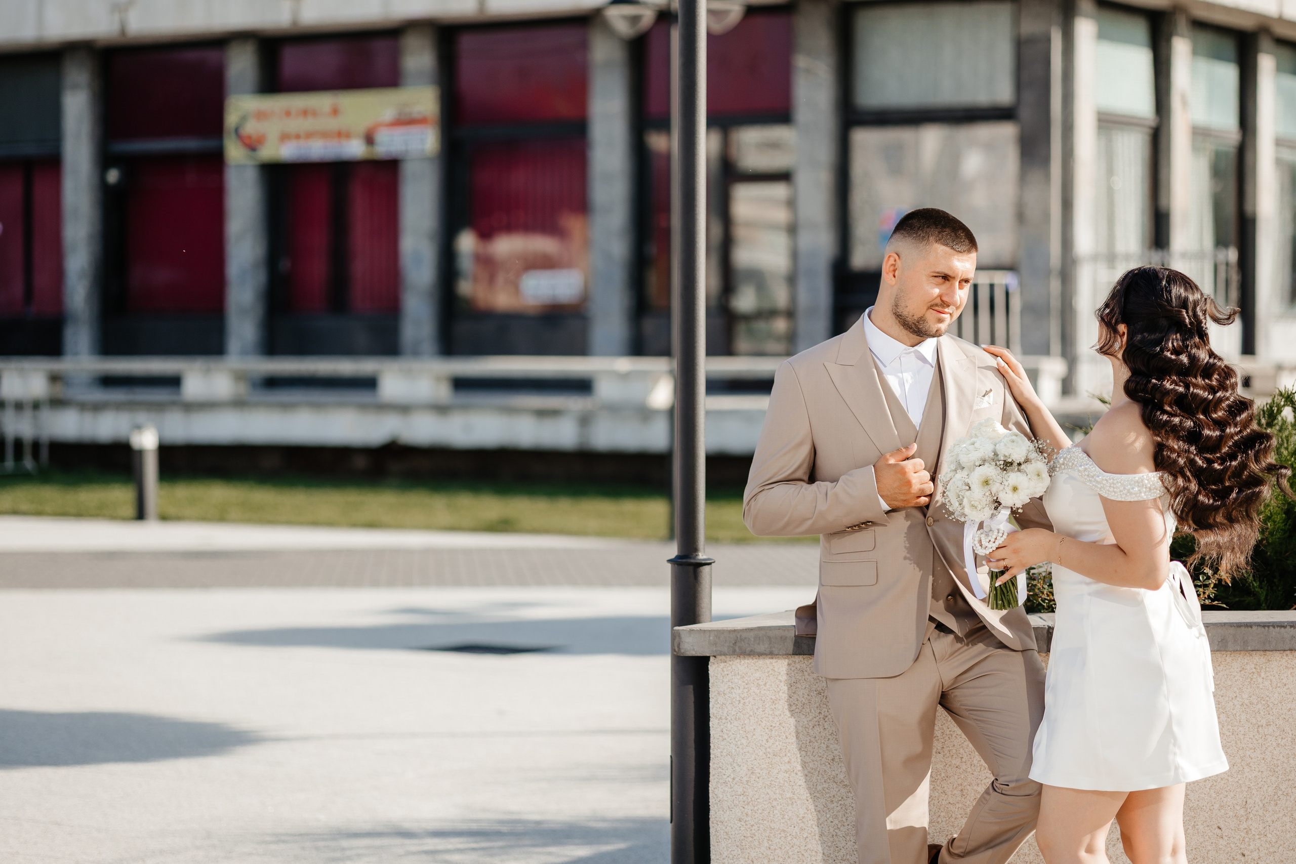 Roxana & Andrei — Cununie civilă în Helegiu și ședință foto în Onești