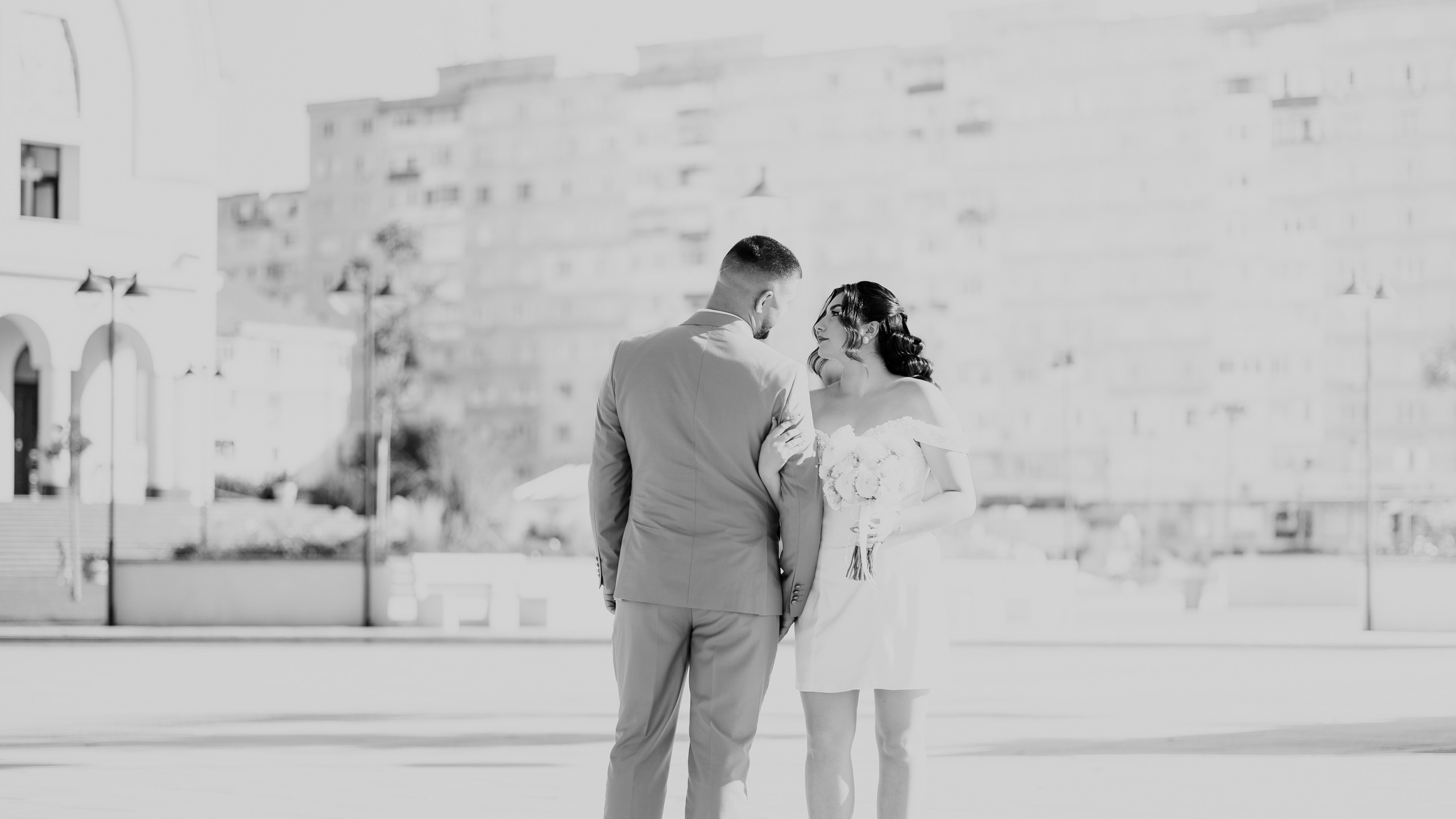 Roxana & Andrei — Cununie civilă în Helegiu și ședință foto în Onești