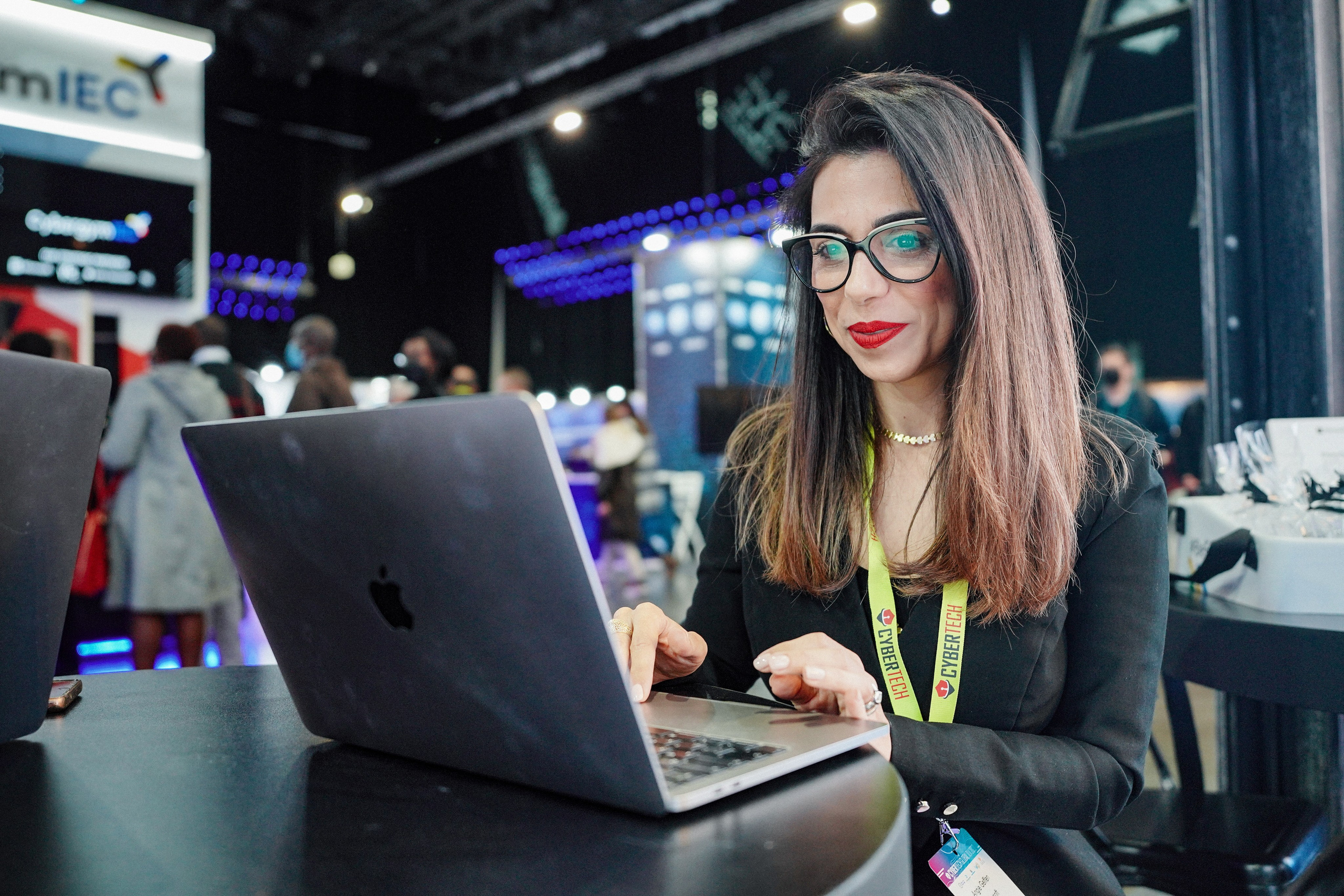 Business. Dmitry Gorodetsky Event Photographer