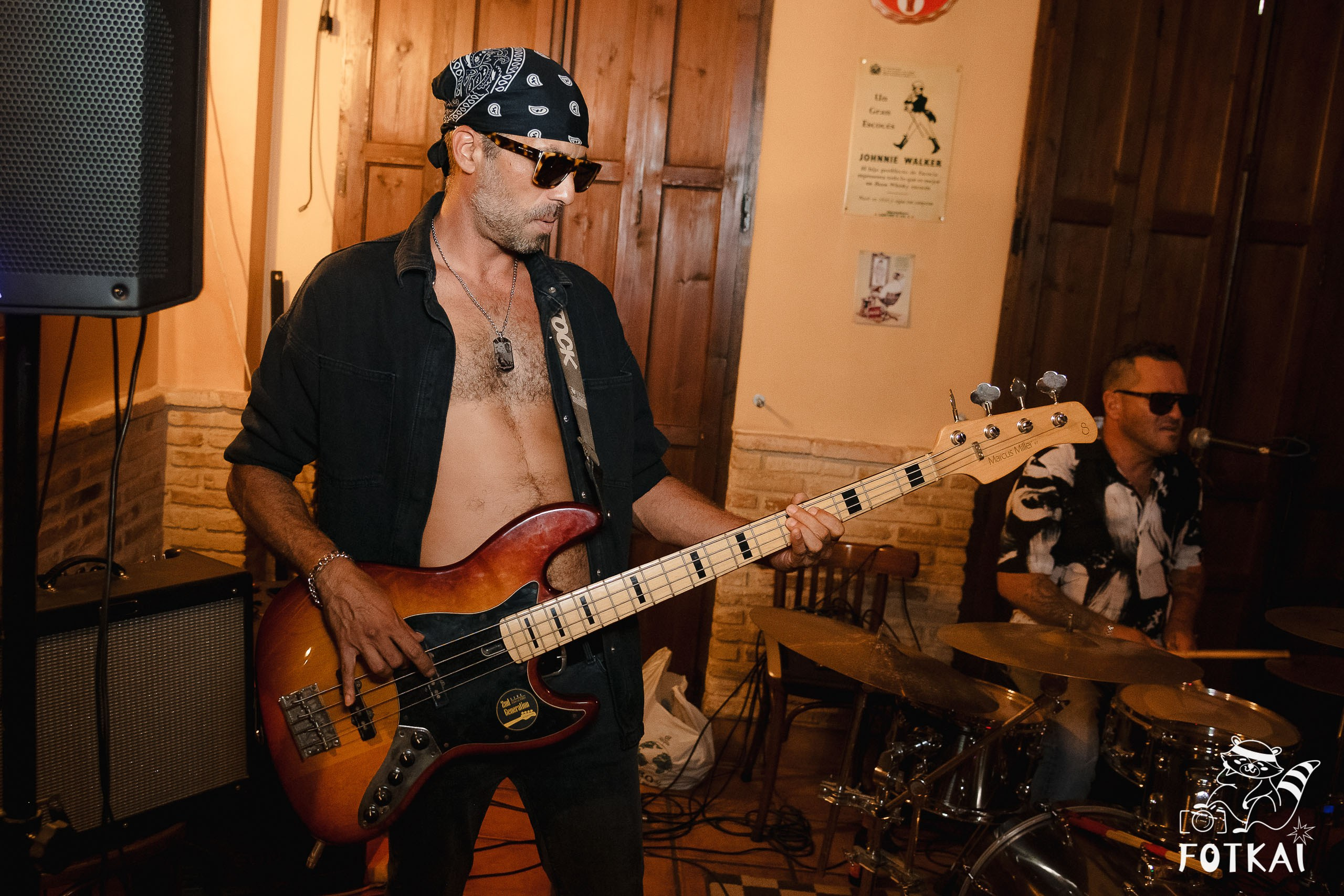 Stones of the Coast en Café Aljibe Rojales: Reportaje fotográfico 30.08.25 | FOTKAI