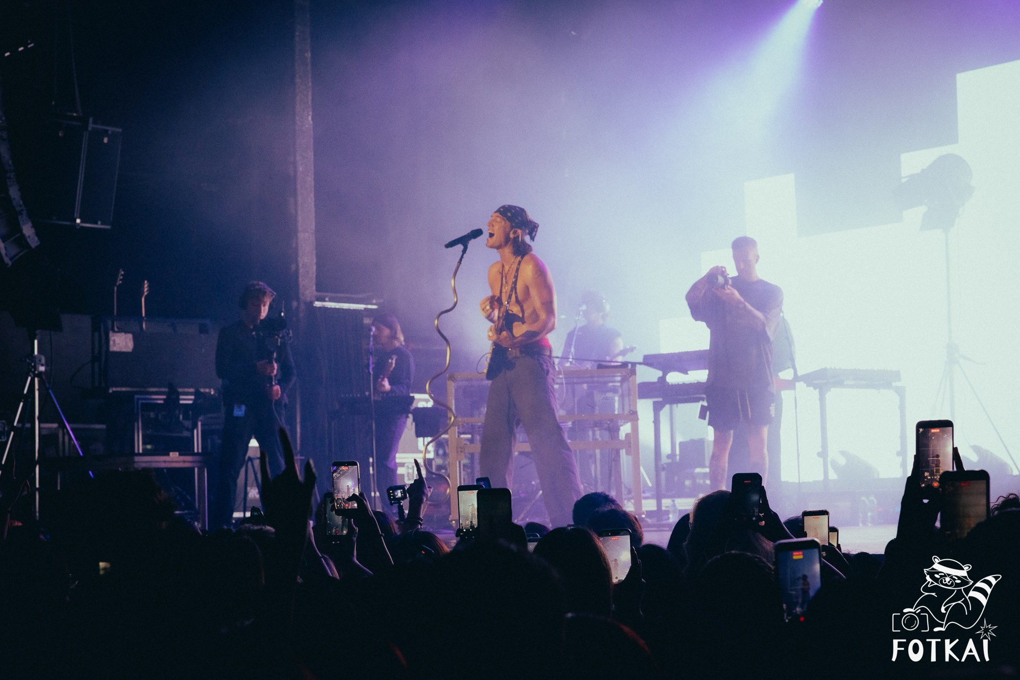 LANY — Concert Photos at Sala Razzmatazz, Barcelona, Spain 2026 | FOTKAI