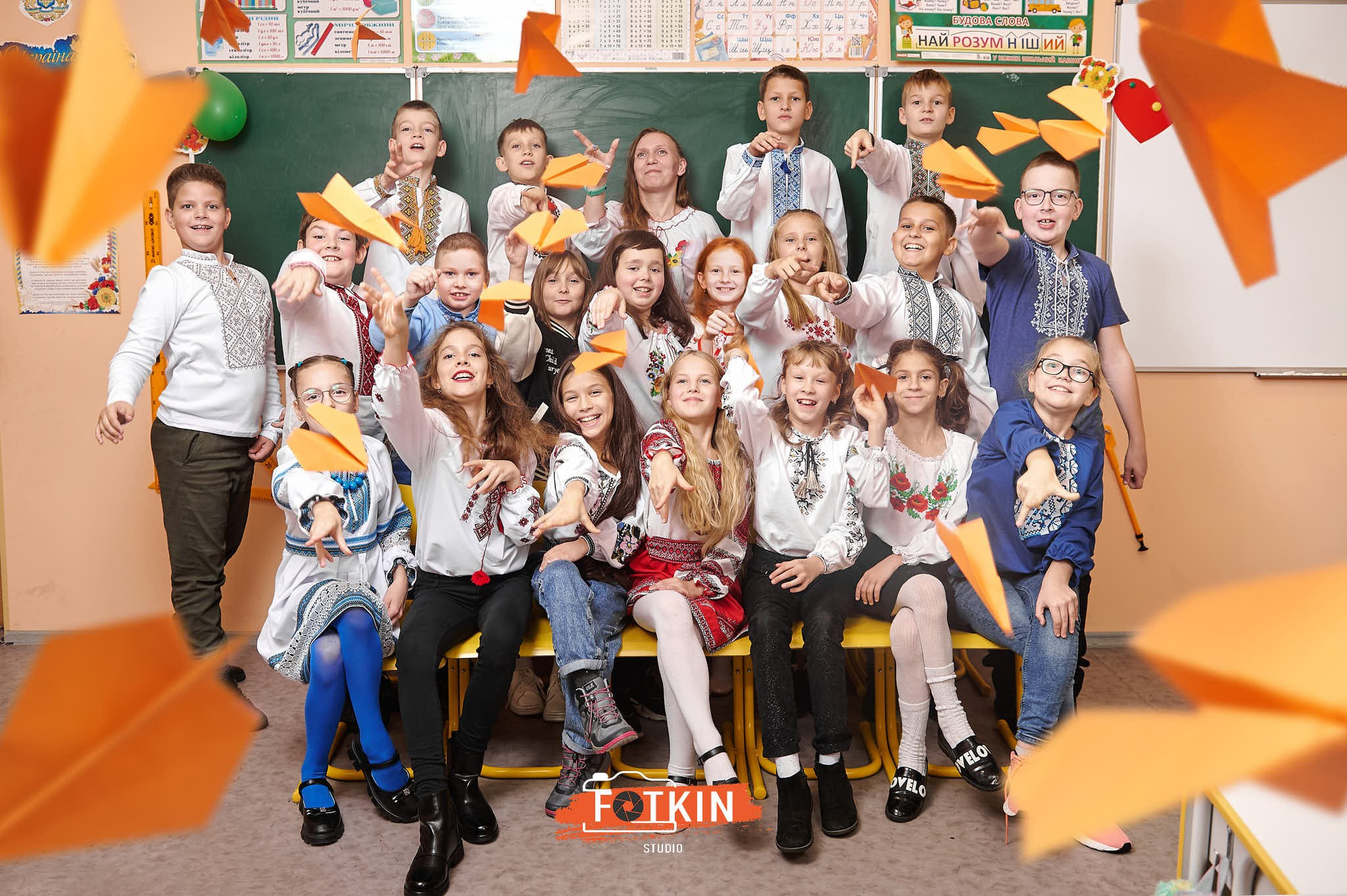 Випускні фотоальбоми для 4 класу Київ та область. Випускні альбоми фотокниги Київ та Дніпро