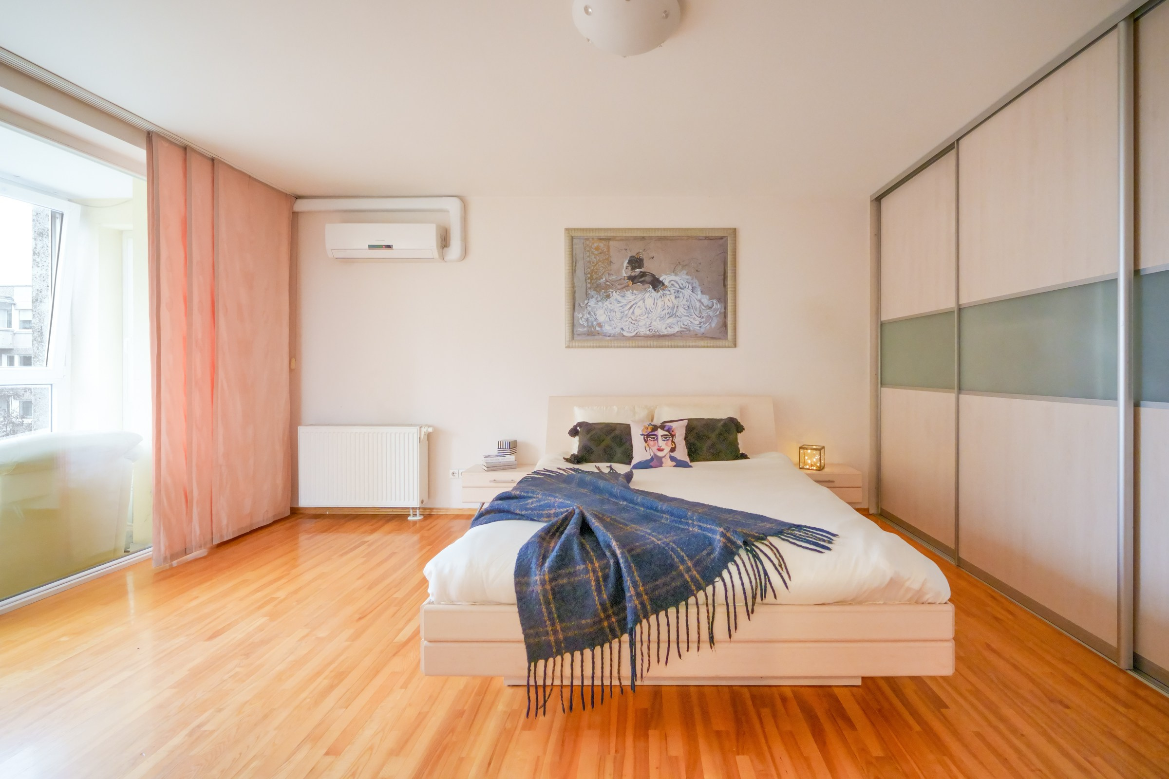 2--jų kambarių butas L. Gyros 80, Vilnius. Elina Sapiega fotografė Vilniuje