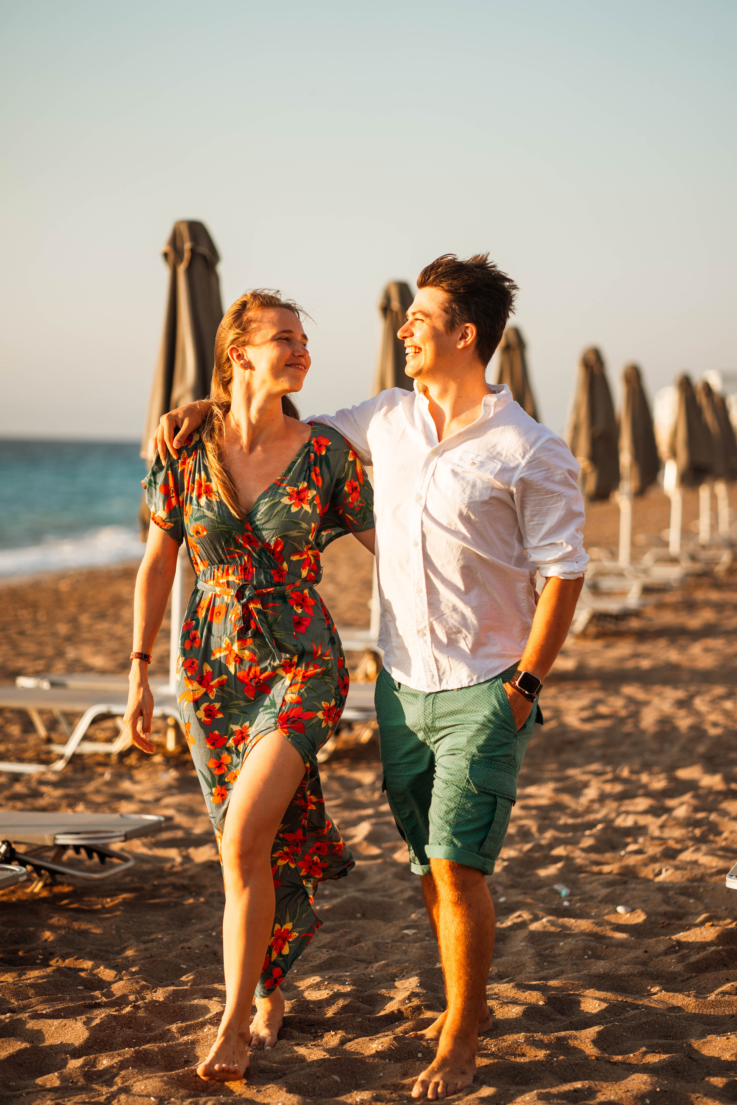 Laura and Tom. Photographer at Santorini