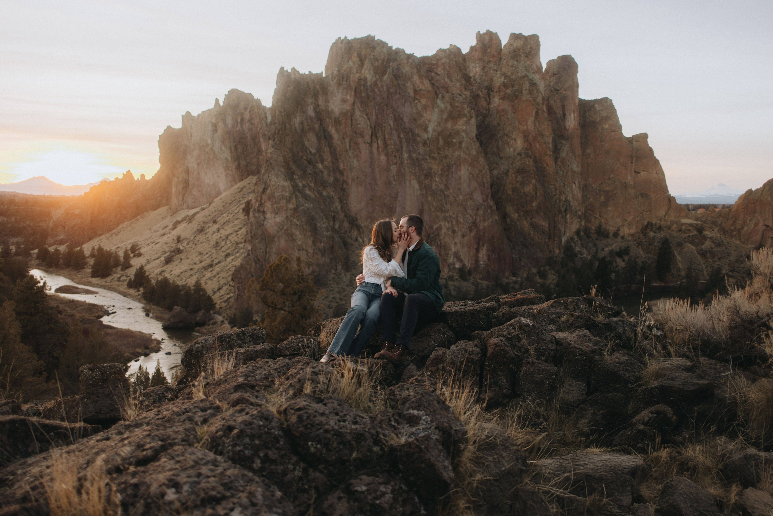 Shelby & Riley Engagement Session | Smith Rock State Park, Oregon. Portland & Seattle Wedding, Elopement & Engagement Photographer | Georgy Shishkin