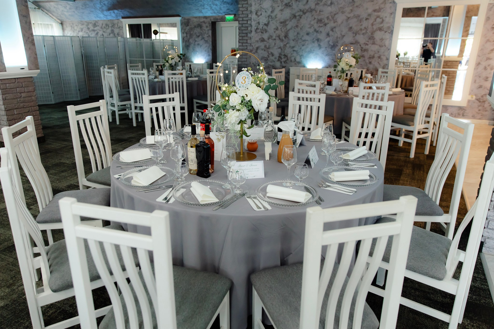 Ioana & Ionuț | Nuntă de poveste la Păstrăvăria Poiana din Mălini județul Suceava. Servicii foto-video profesionale, pentru momente de neuitat