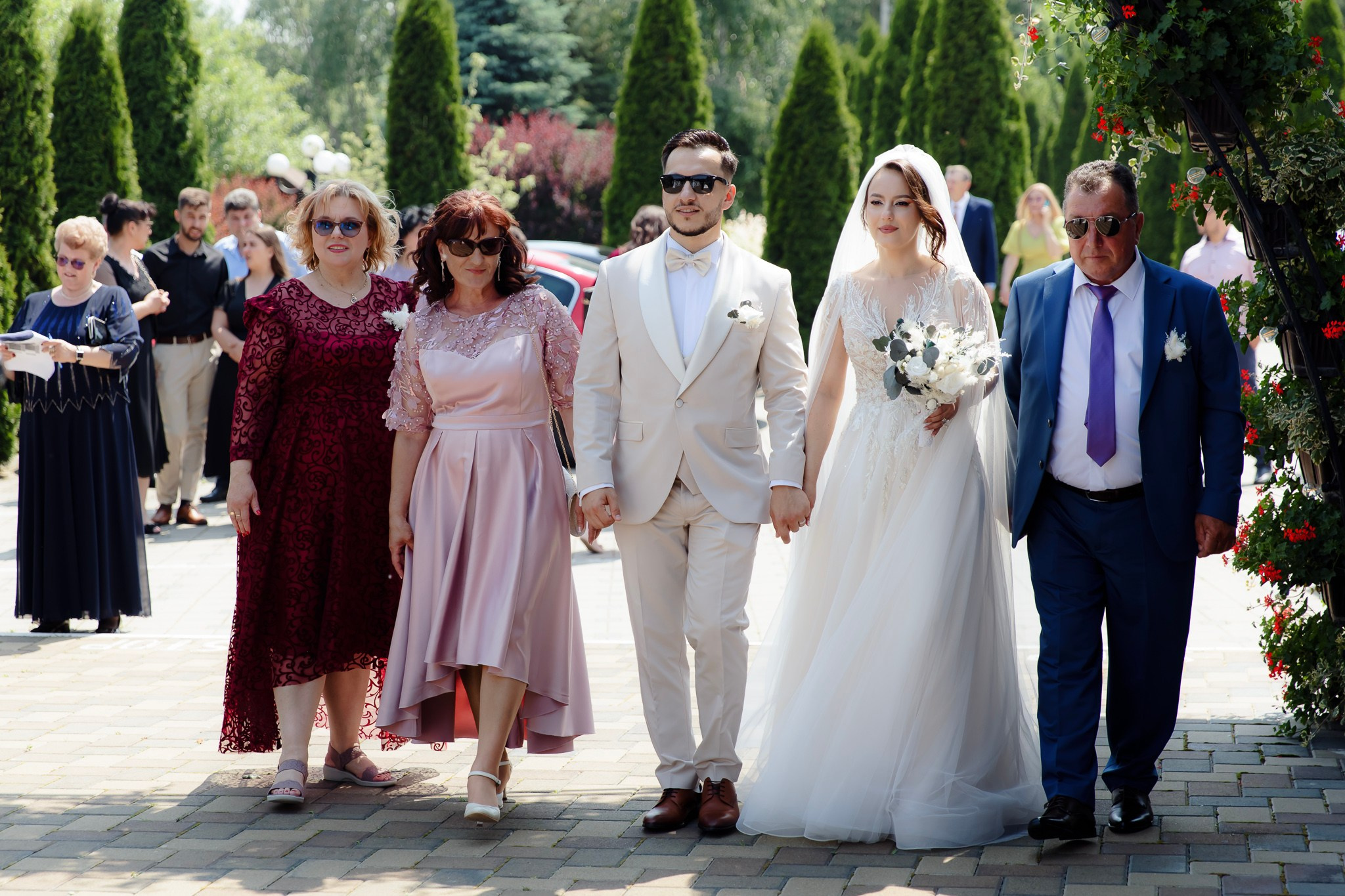 Ioana & Ionuț | Nuntă de poveste la Păstrăvăria Poiana din Mălini județul Suceava. Servicii foto-video profesionale, pentru momente de neuitat