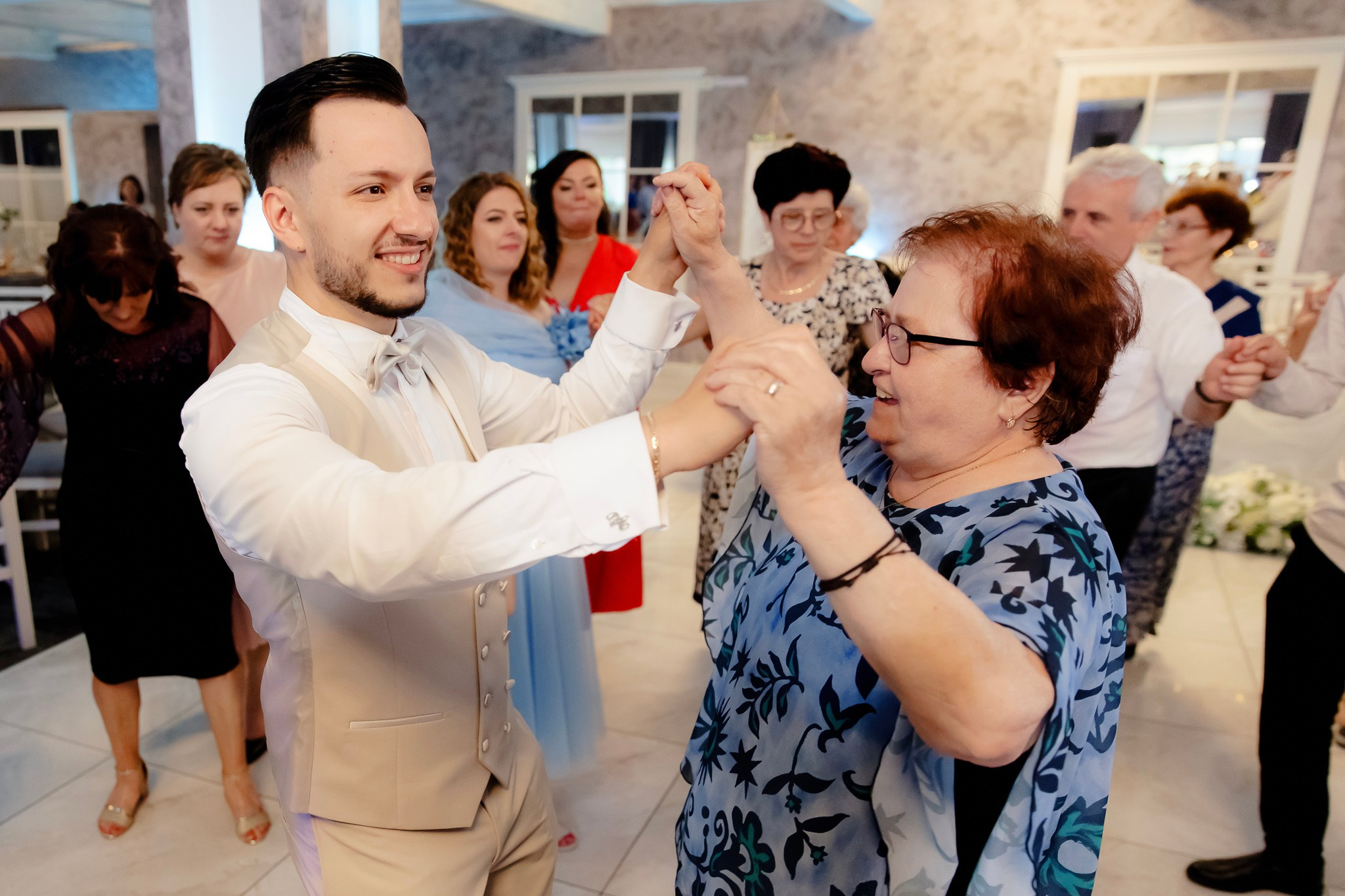 Ioana & Ionuț | Nuntă de poveste la Păstrăvăria Poiana din Mălini județul Suceava. Servicii foto-video profesionale, pentru momente de neuitat