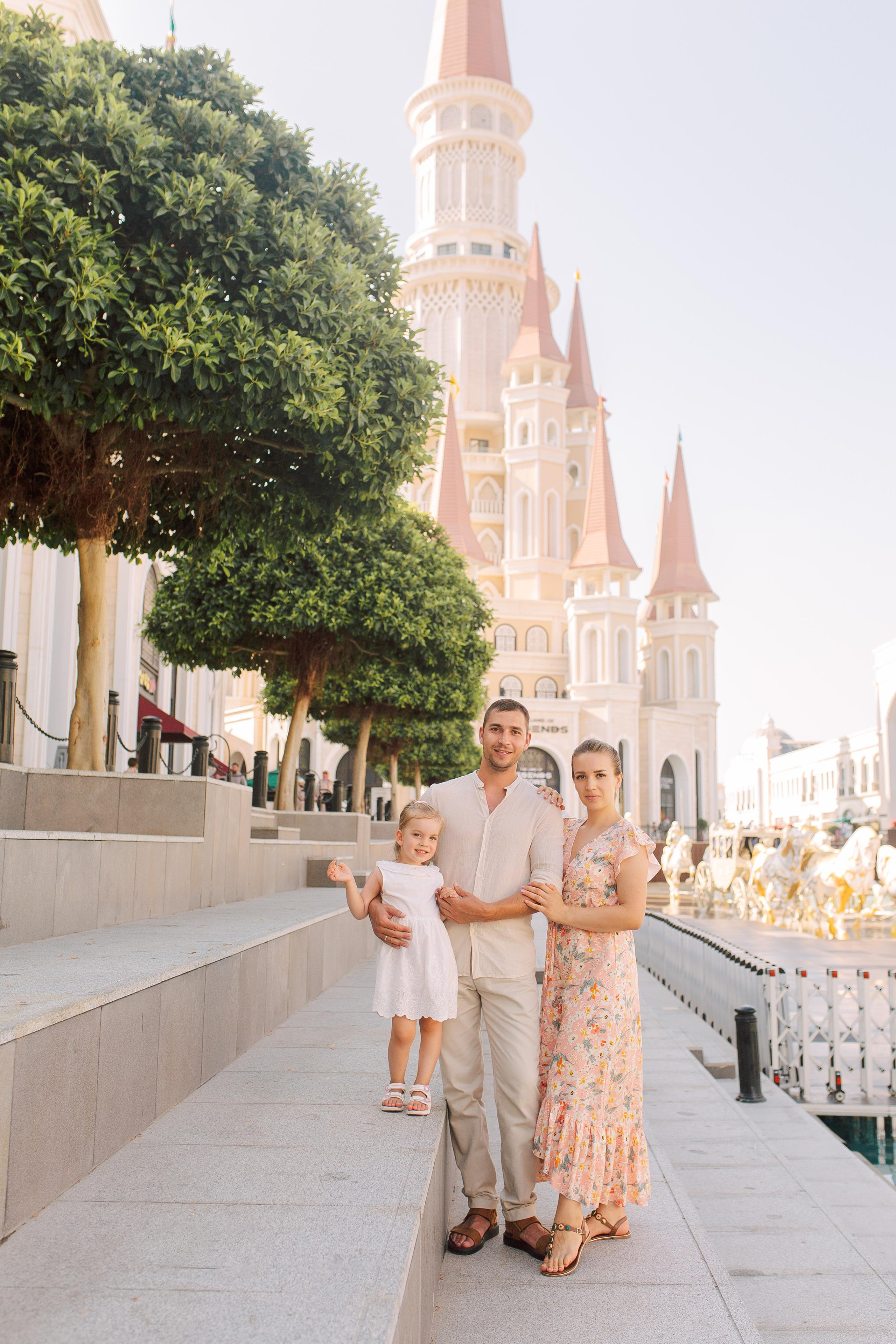 Семейная фотосессия в парке Land of Legends. Алсу Девели | Свадебный и семейный фотограф в Турции Алании, Алания, Аланья, Сиде, Белеке, Анталия