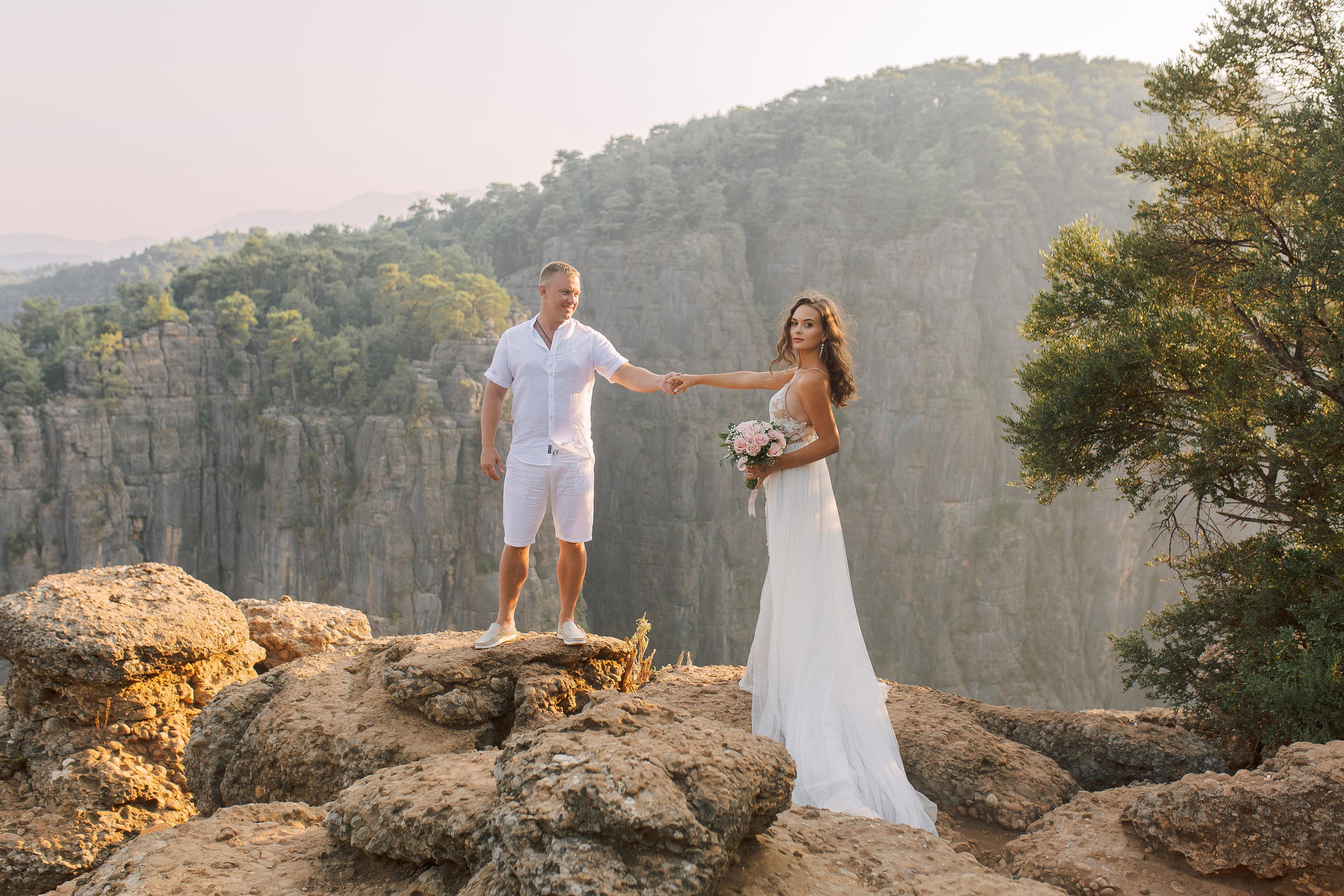 Epic Wedding Photographer in Canyon Turkey | Alsu Develi. Professional Photographer in Alanya, Side, Belek, Antalya, Kemer. Wedding, family & individual shoots. Photo & Video delivery in 1-3 days