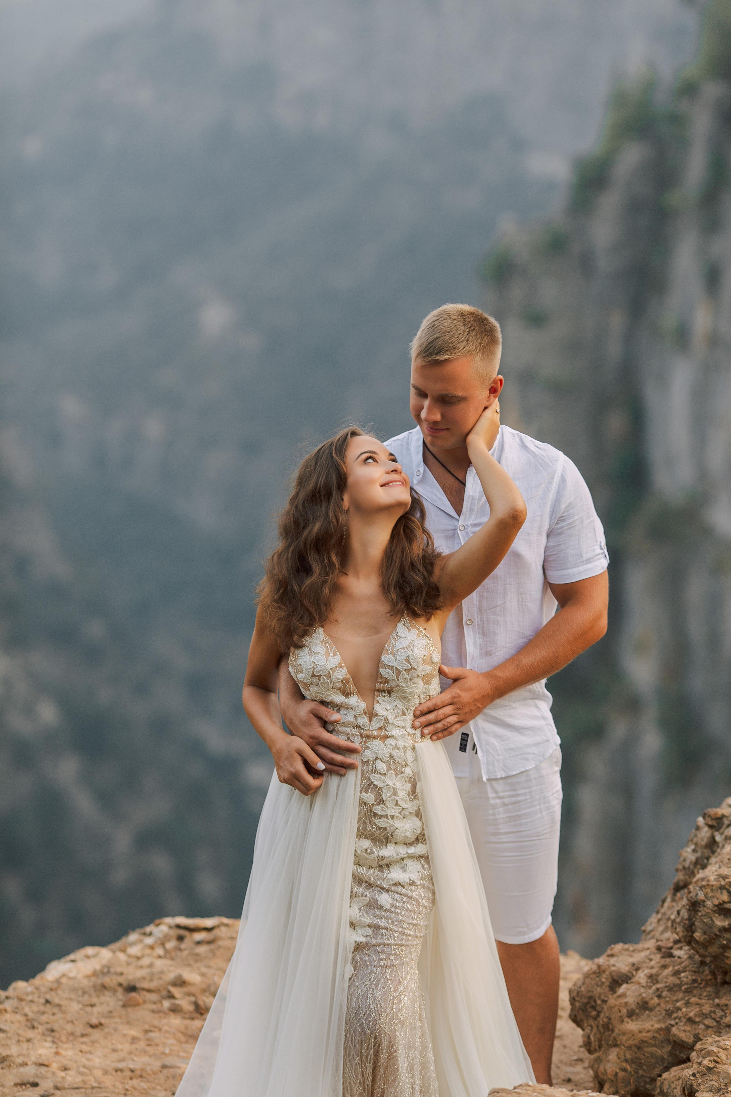 Epic Wedding Photographer in Canyon Turkey | Alsu Develi. Professional Photographer in Alanya, Side, Belek, Antalya, Kemer. Wedding, family & individual shoots. Photo & Video delivery in 1-3 days