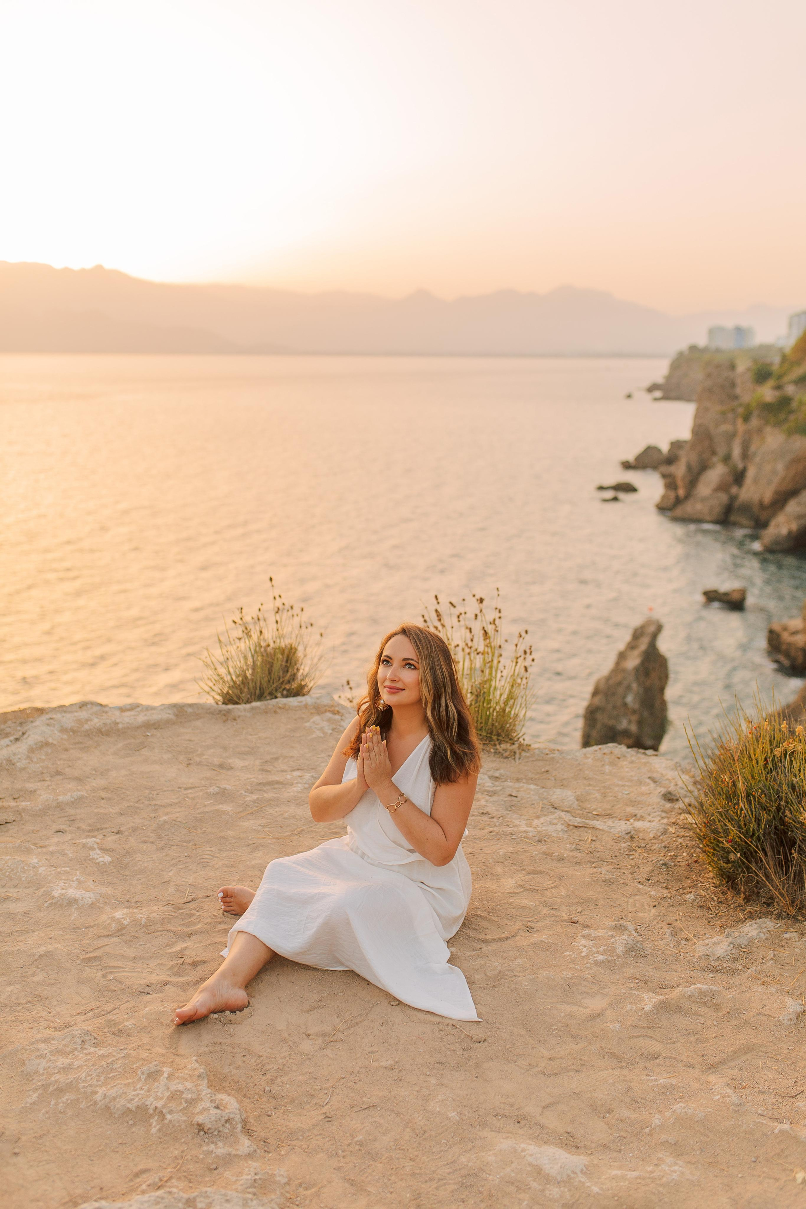 Family Photographer in Antalya | Cliff & Sea Sessions | Alsu Develi. Professional Photographer in Alanya, Side, Belek, Antalya. Turkiye