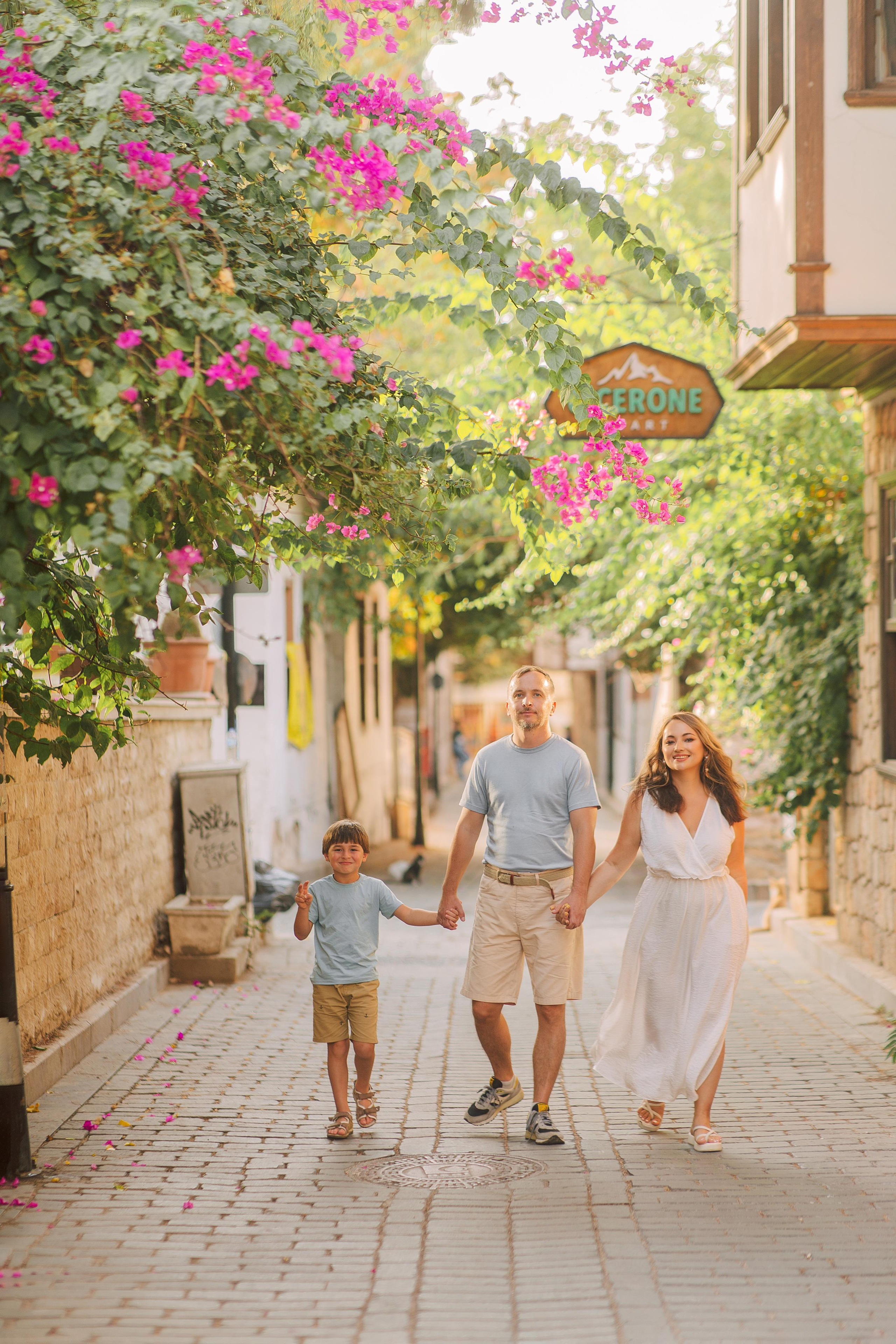 The colorful streets of Antalya. Professional Photographer in Alanya, Side, Belek, Antalya. Turkiye