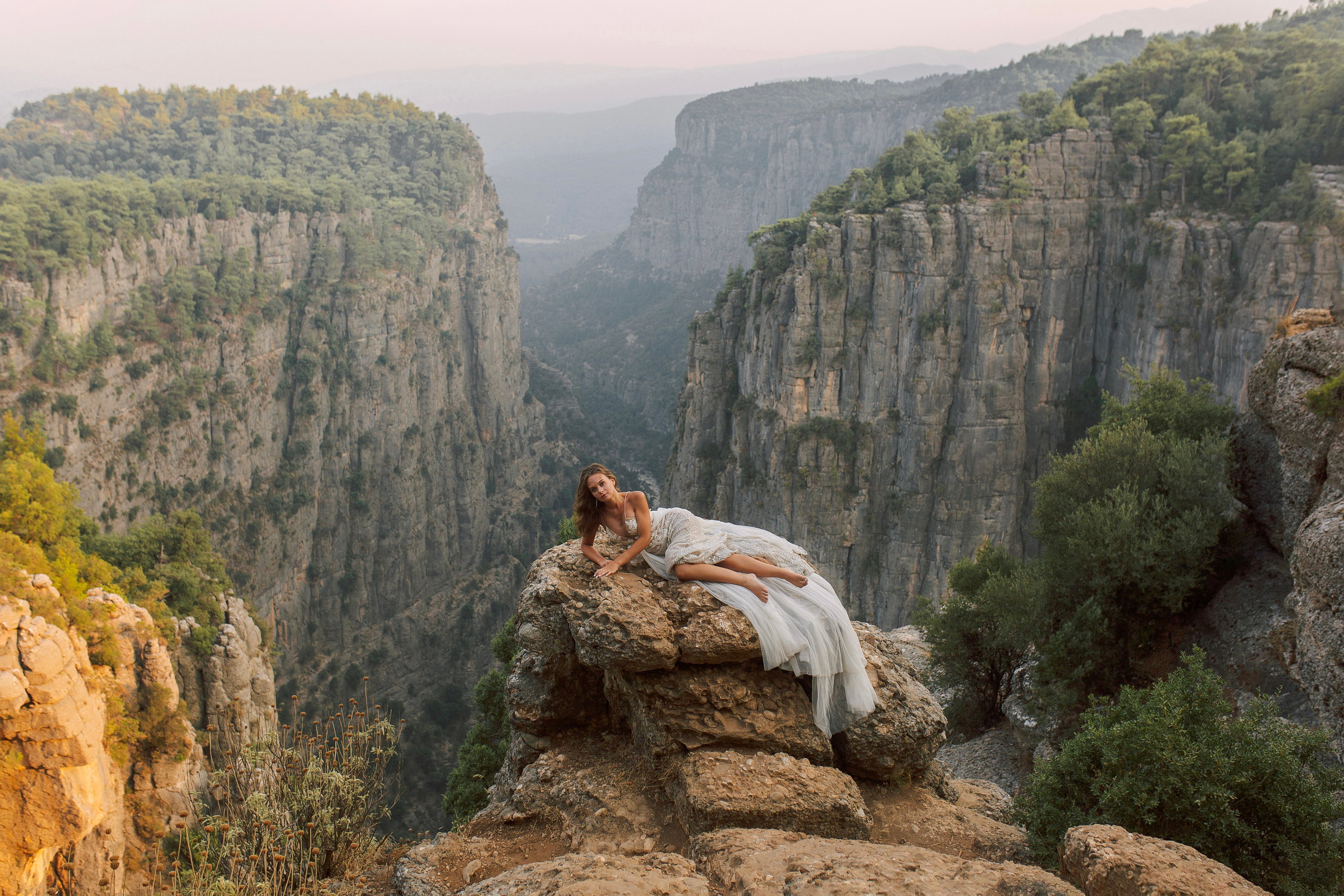 Epic Wedding Photographer in Canyon Turkey | Alsu Develi. Professional Photographer in Alanya, Side, Belek, Antalya, Kemer. Wedding, family & individual shoots. Photo & Video delivery in 1-3 days