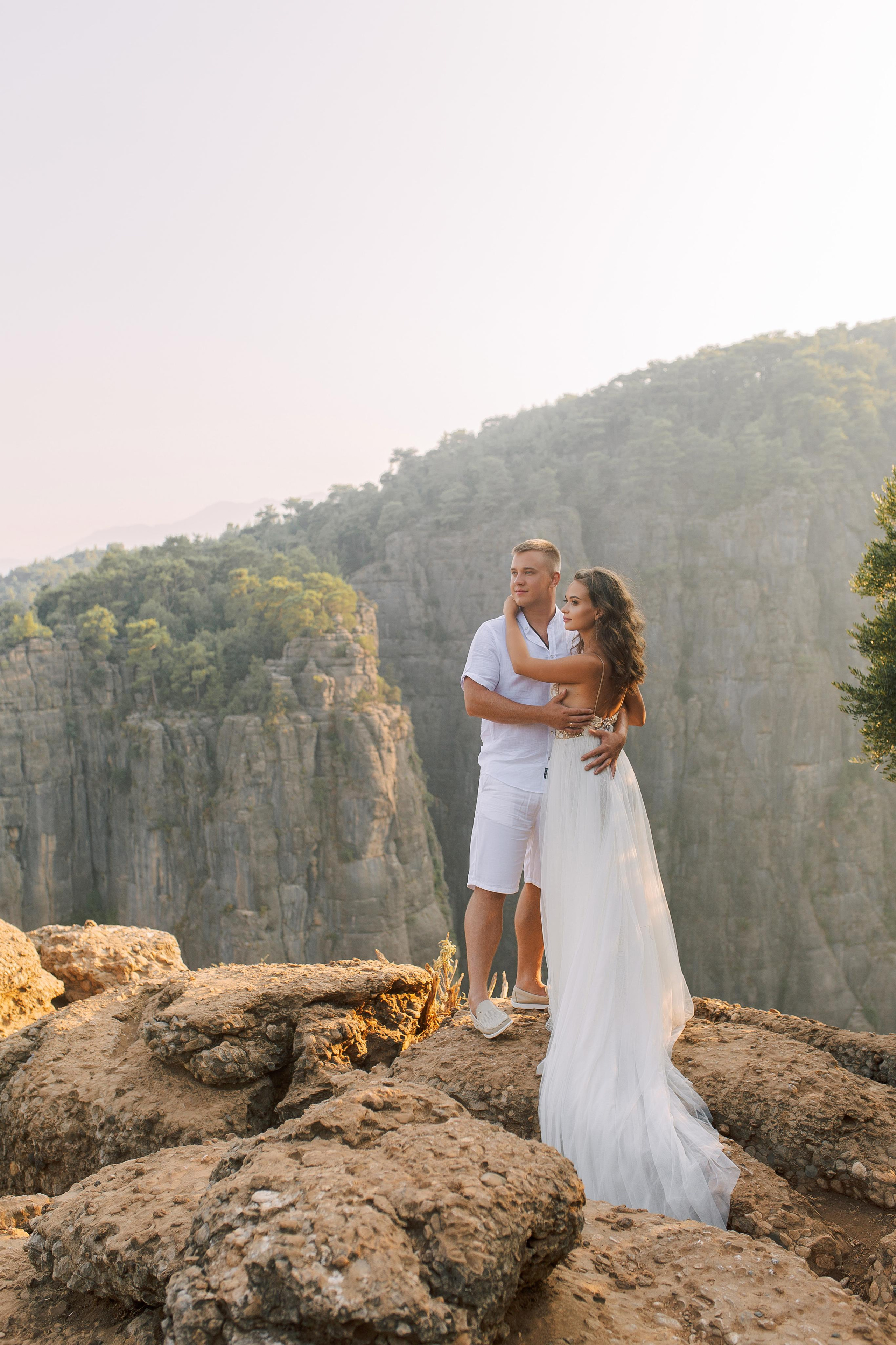 Epic Wedding Photographer in Canyon Turkey | Alsu Develi. Professional Photographer in Alanya, Side, Belek, Antalya, Kemer. Wedding, family & individual shoots. Photo & Video delivery in 1-3 days