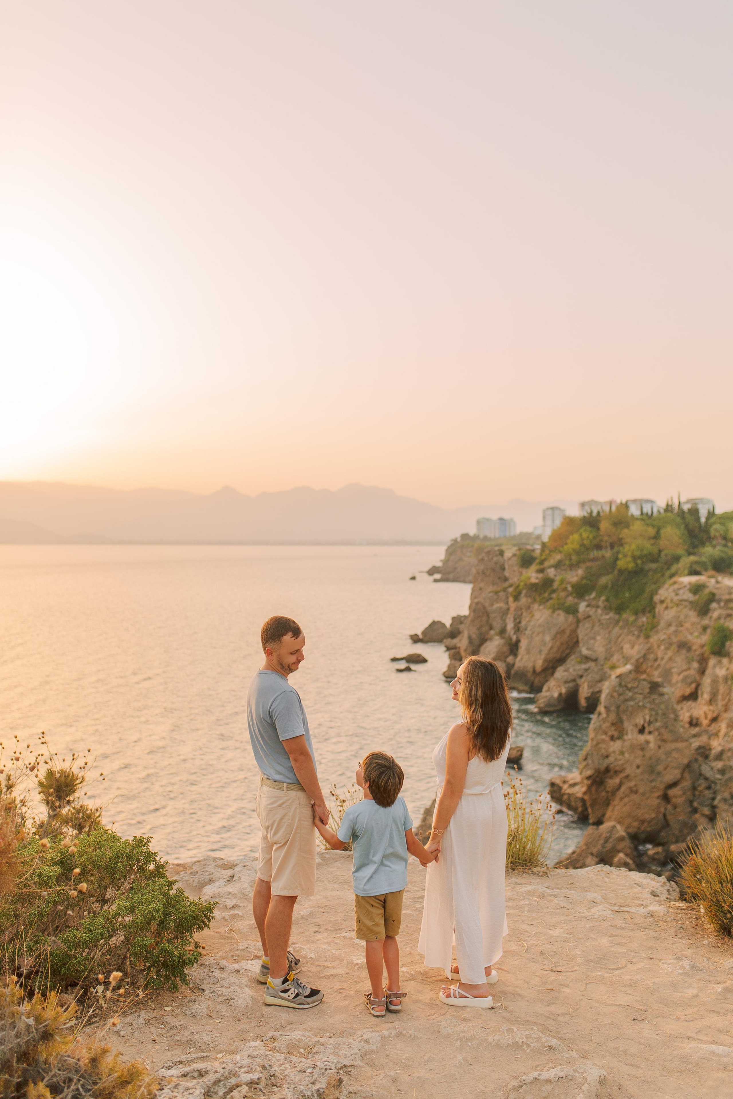 Family Photographer in Antalya | Cliff & Sea Sessions | Alsu Develi. Professional Photographer in Alanya, Side, Belek, Antalya. Turkiye