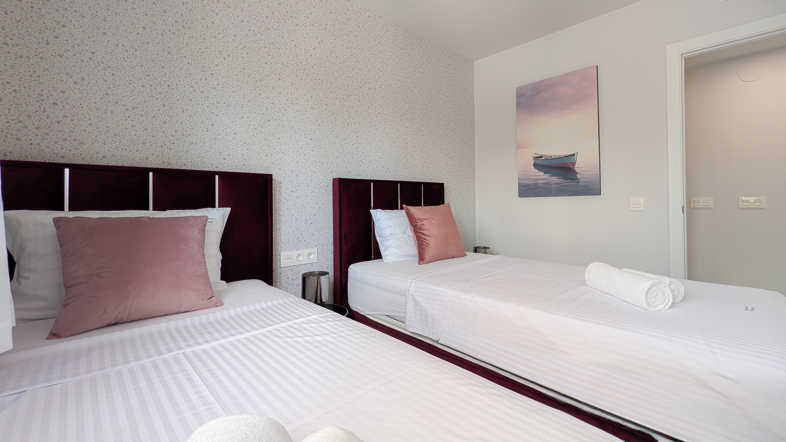 PLATINUM. Baby Beast