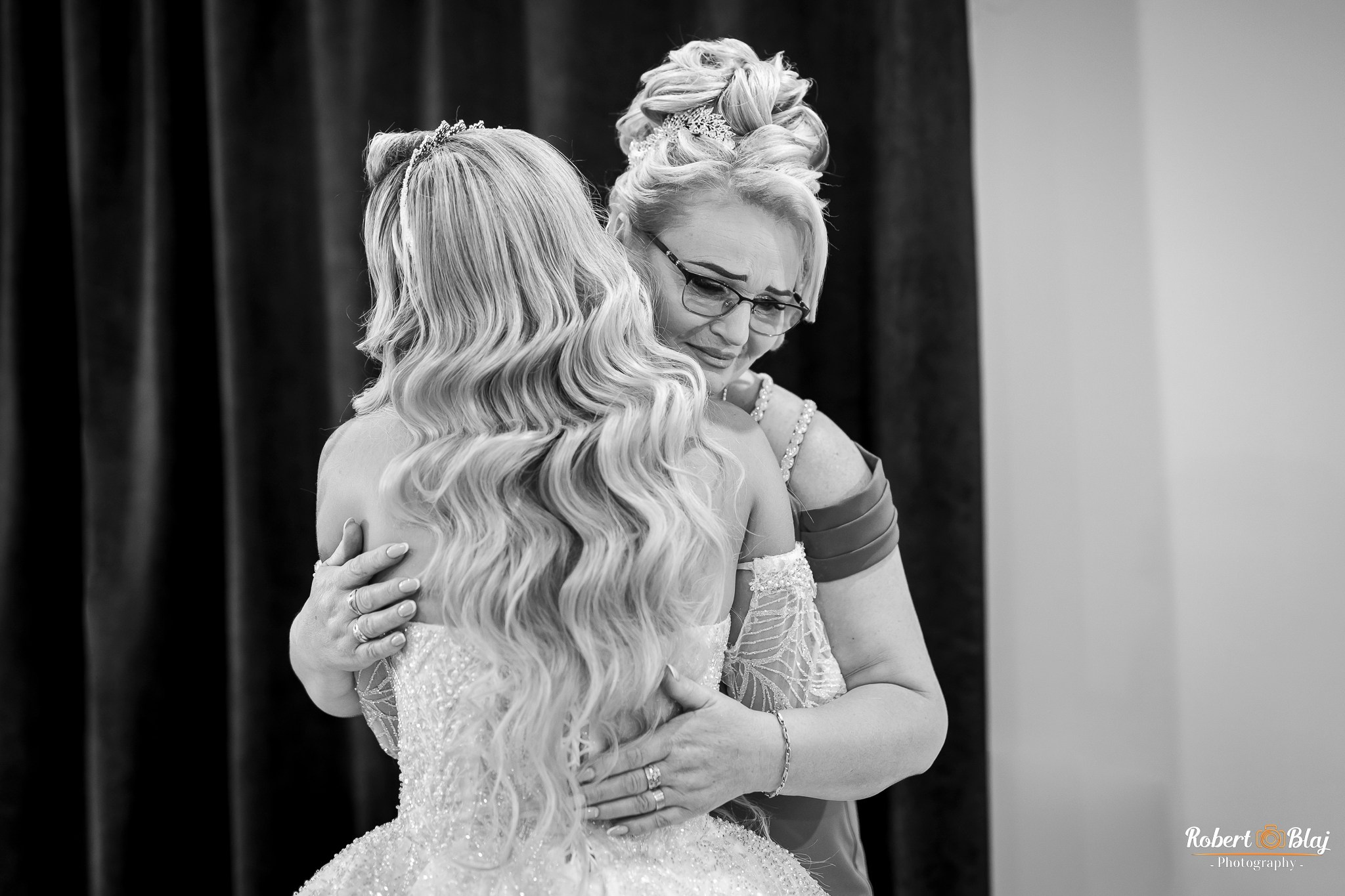 Roxana & Bogdan. Robert Blaj - Fotograf Nuntă Iași