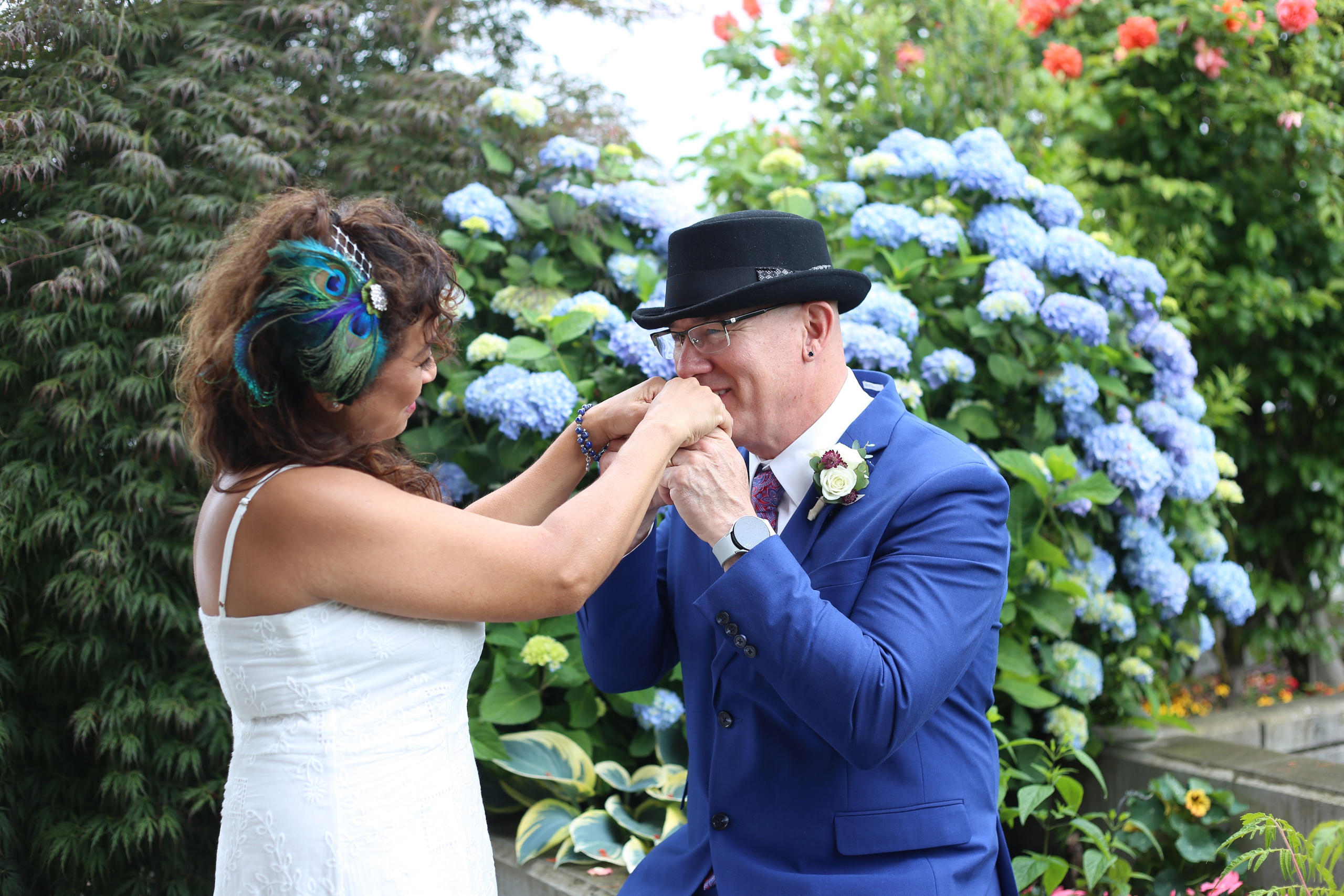 Anniversary. YuAnna studio. Family & Kids Photographer in Seattle area, located in