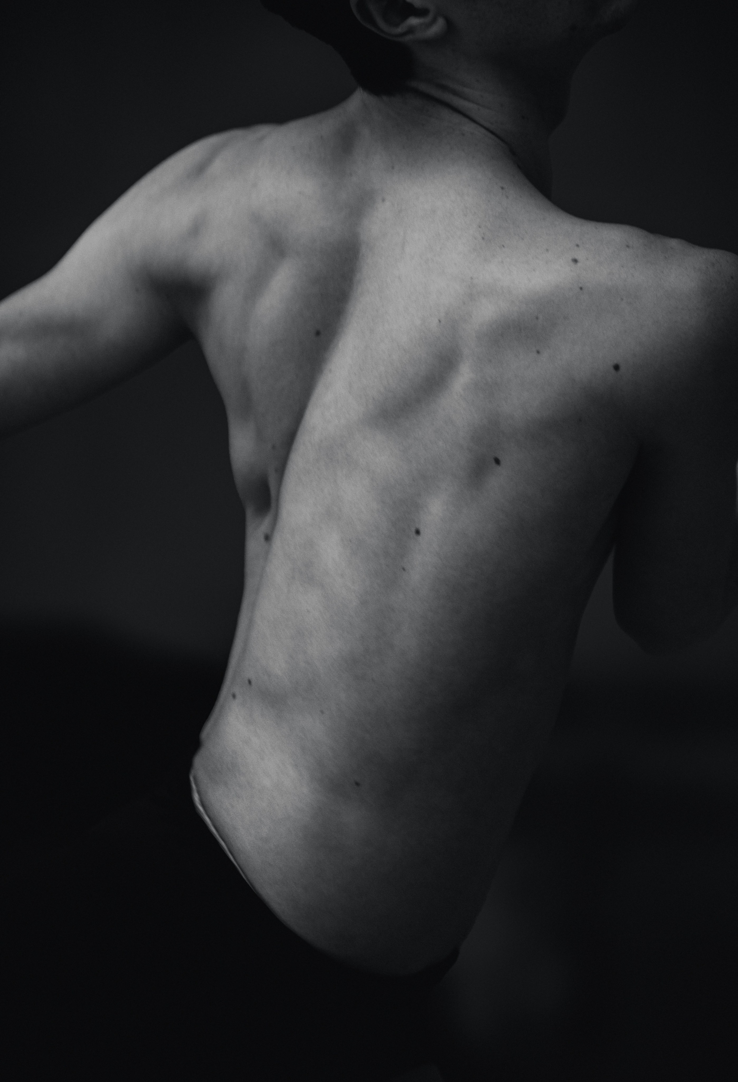 DANCERS. Victoria Olonen – Cinematic Portrait Artist | Helsinki & Europe